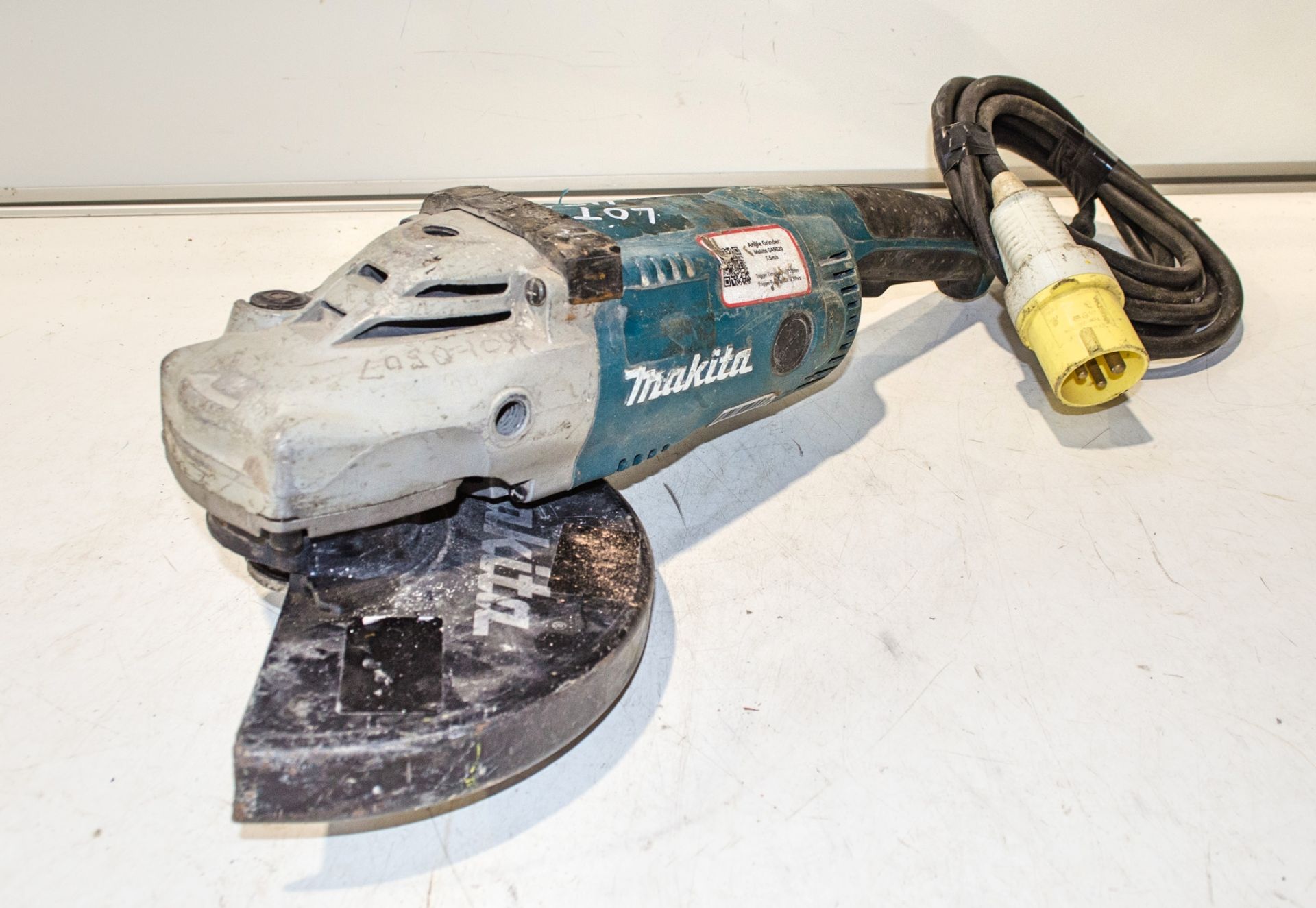 Makita GA9020 110v angle grinder 1601-0507