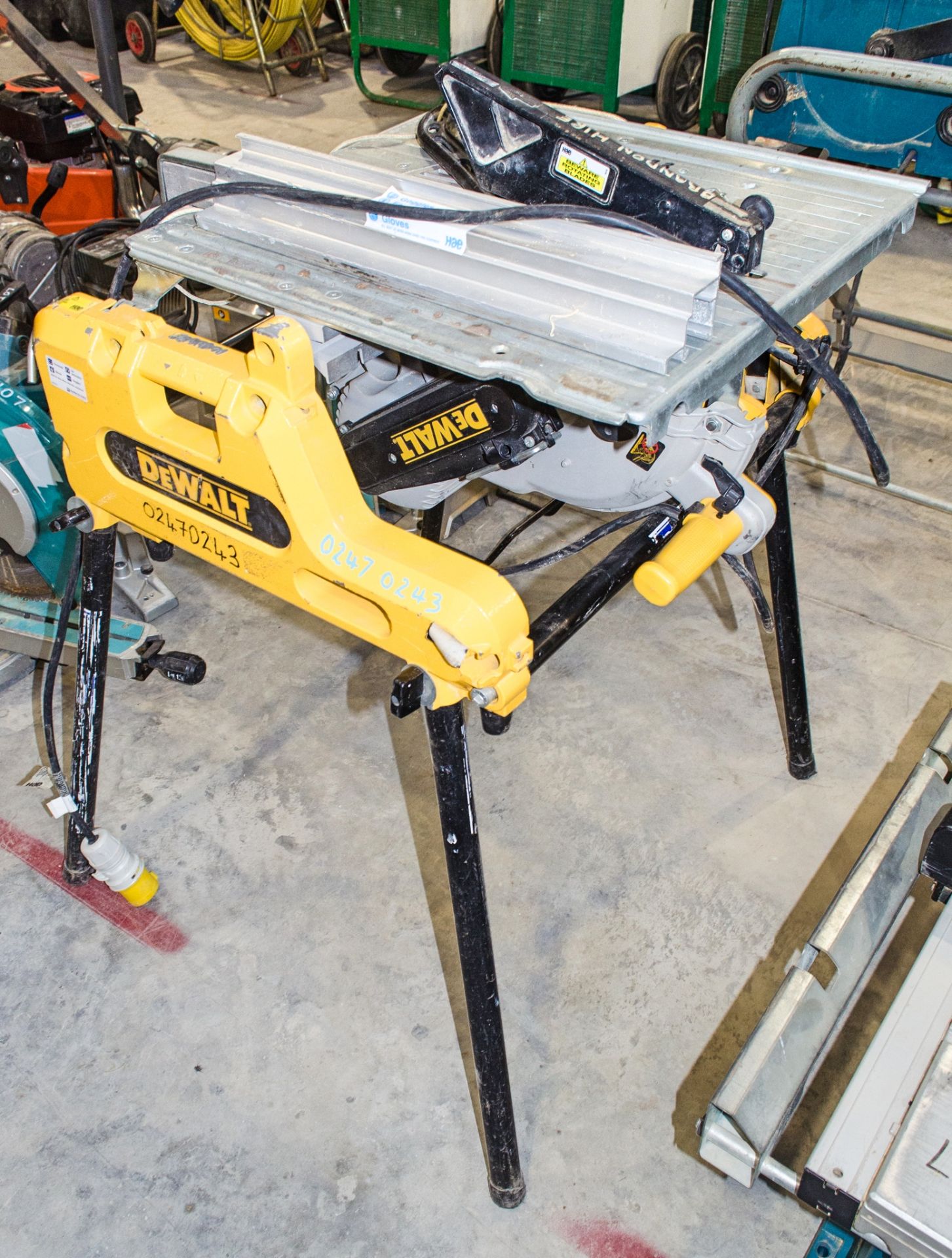 Dewalt DW743-LX 110v flip over table mitre saw 02470245 - Image 2 of 2