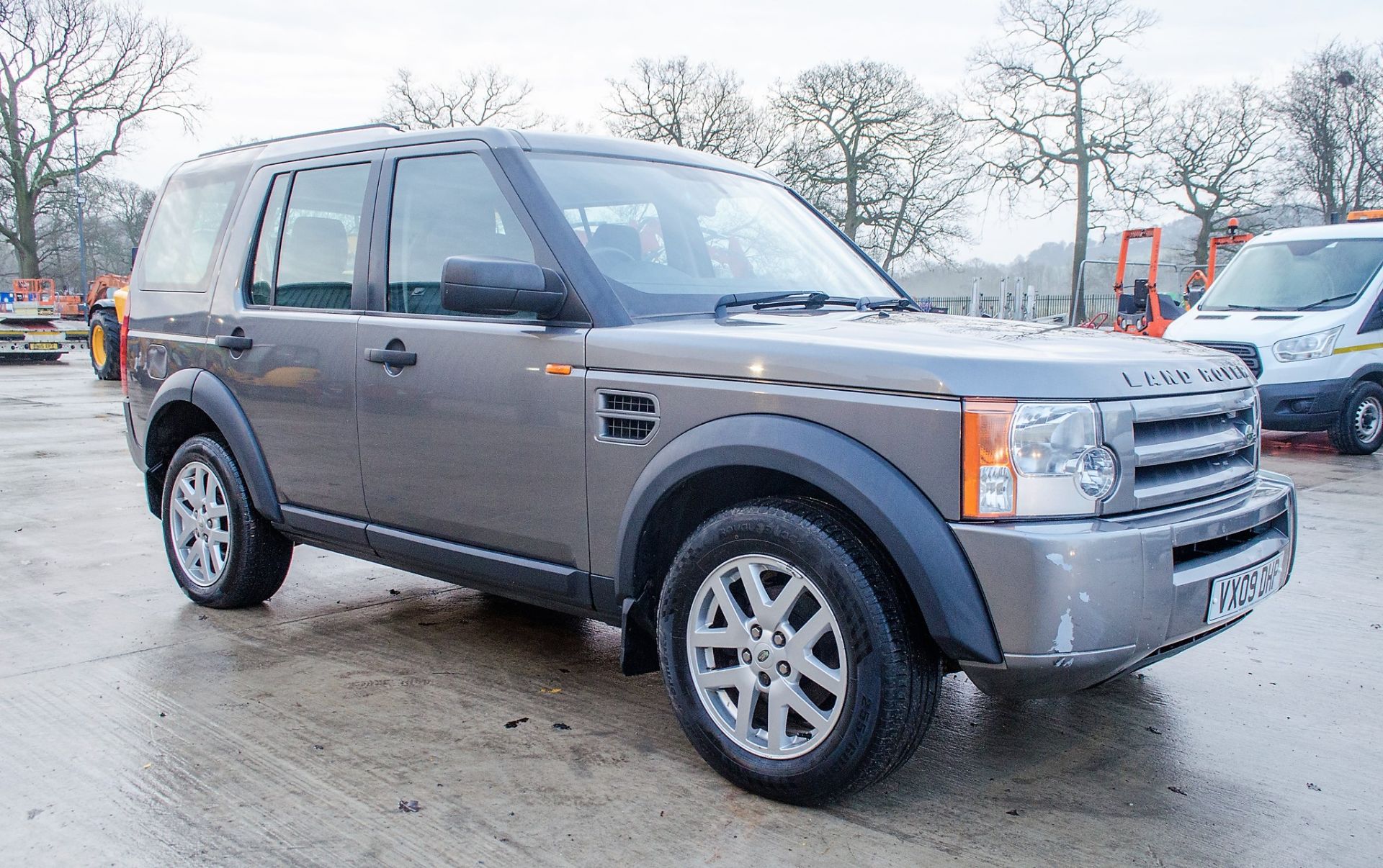 Land Rover Discovery 3 TDV6 manual 7 seat 5 door estate car Registration Number: VX09 DHP Date of - Image 2 of 39