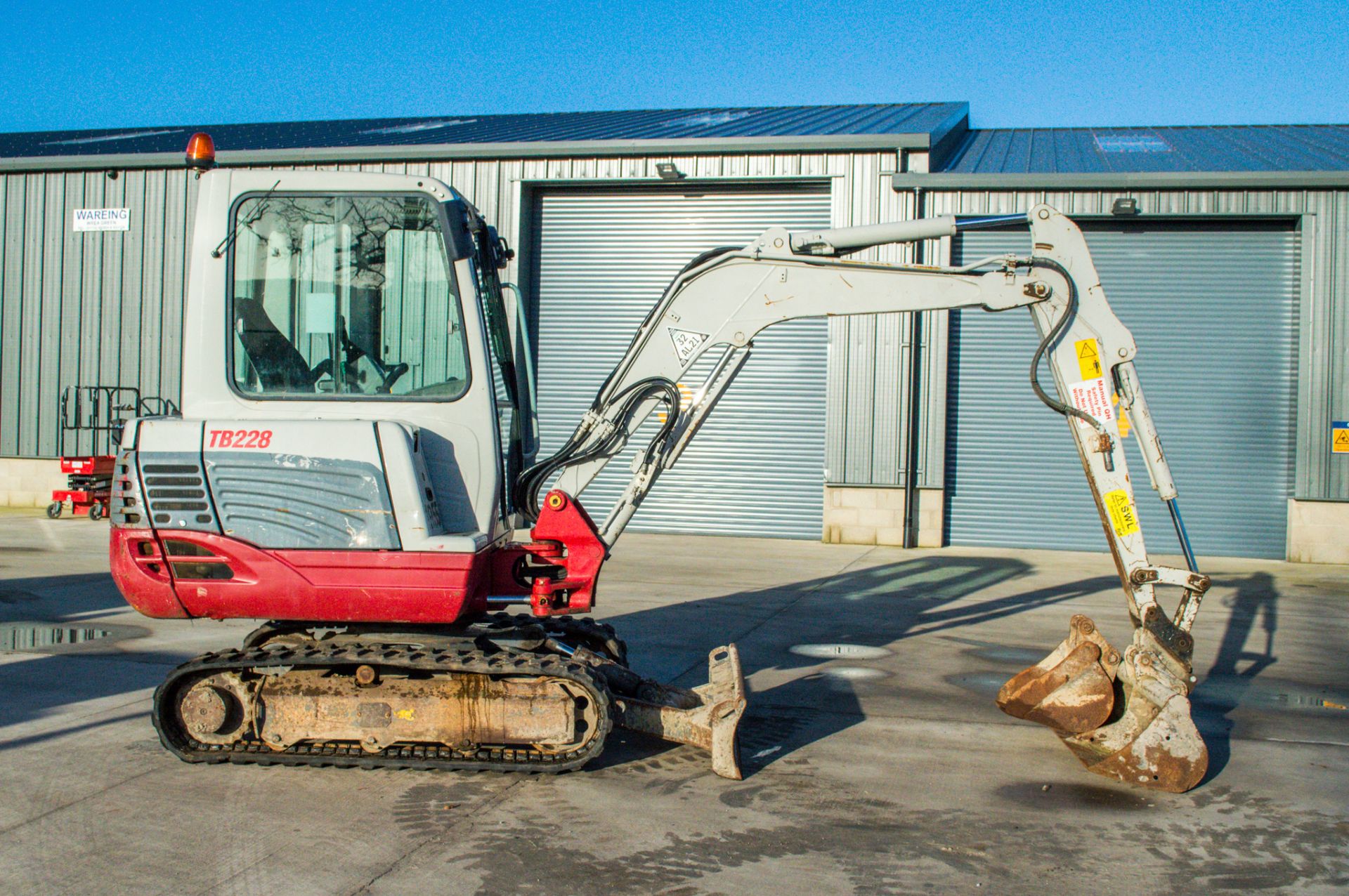 Takeuchi TB228 2.8 tonne rubber tracked excavator Year: 2015 S/N: 804197 Recorded Hours: 3064 piped, - Image 7 of 17