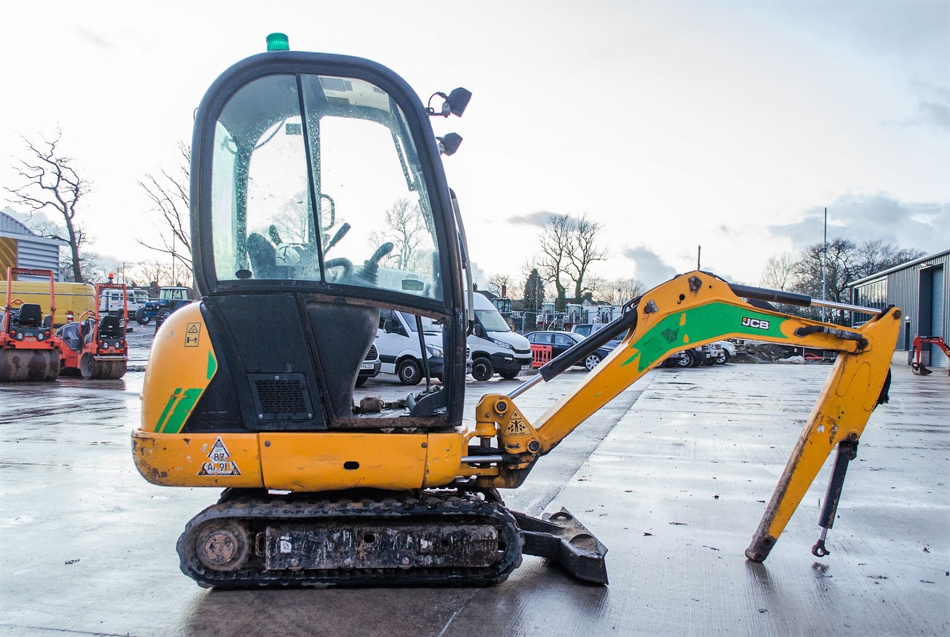 JCB 8016 1.6 tonne rubber tracked mini excavator Year: 2013 S/N: 071424 Recorded Hours: 2052 pipe - Image 8 of 20