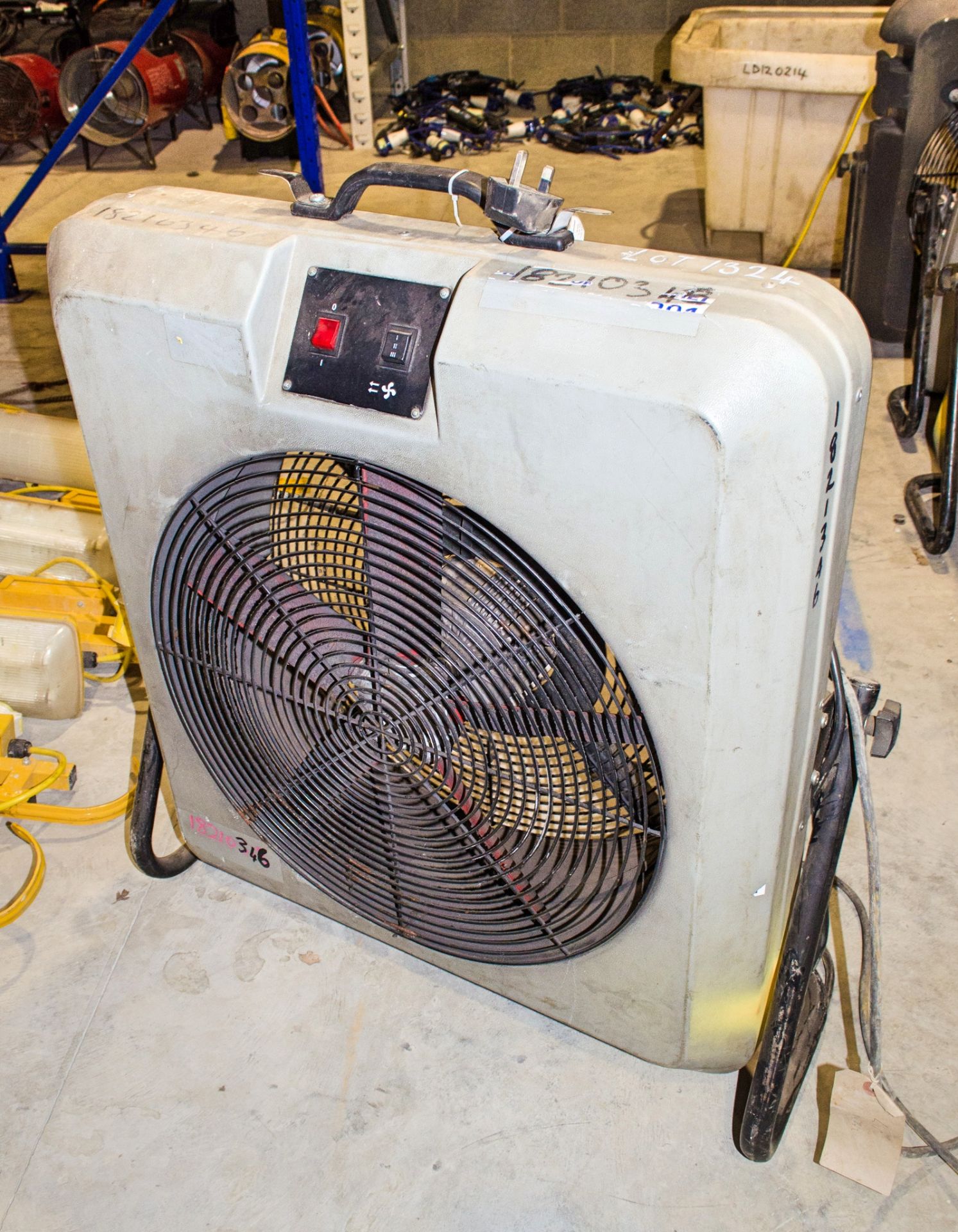 240v air circulation fan 18210346