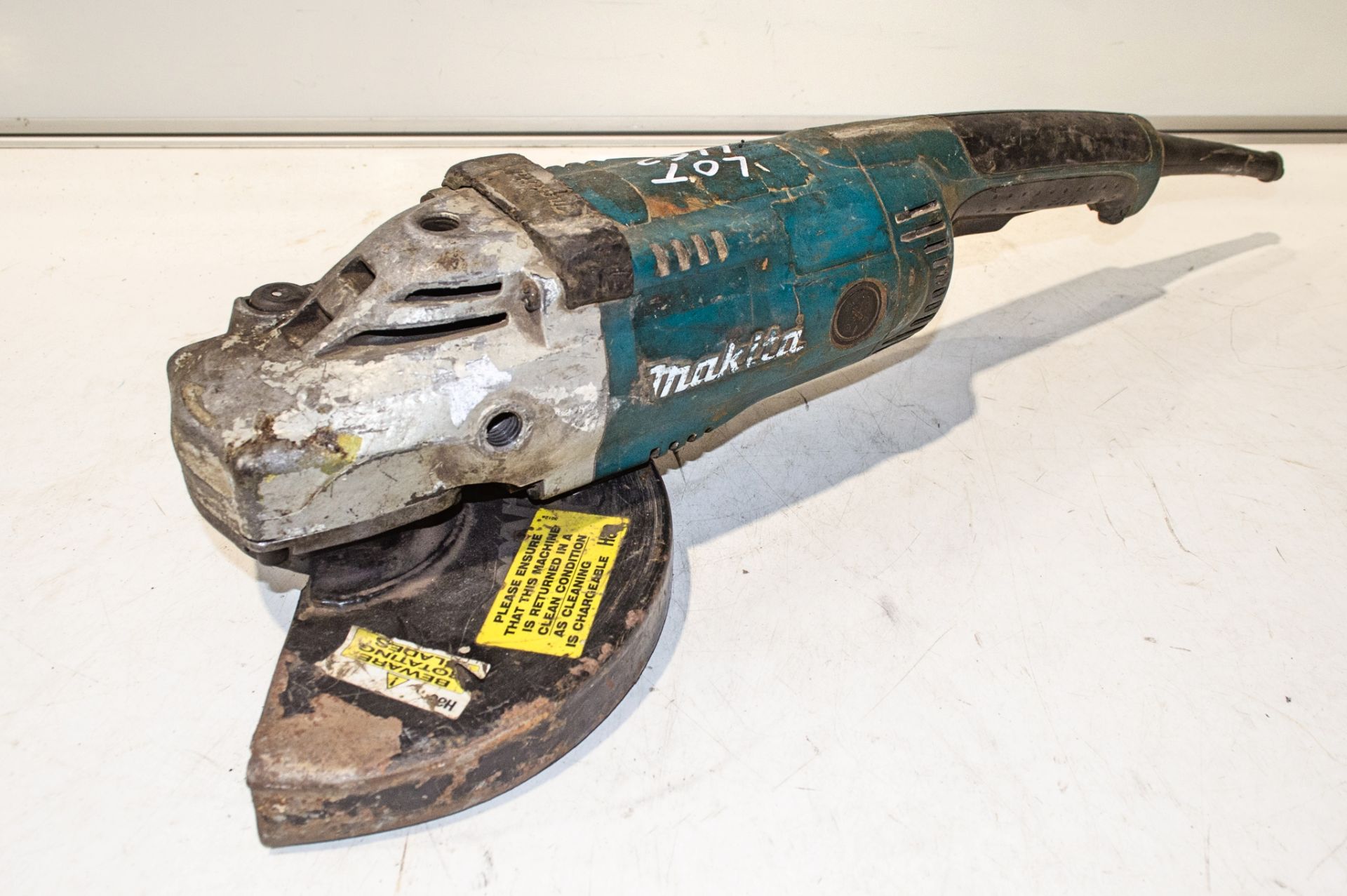 Makita GA9020 110v angle grinder ** Cord cut ** 02232753