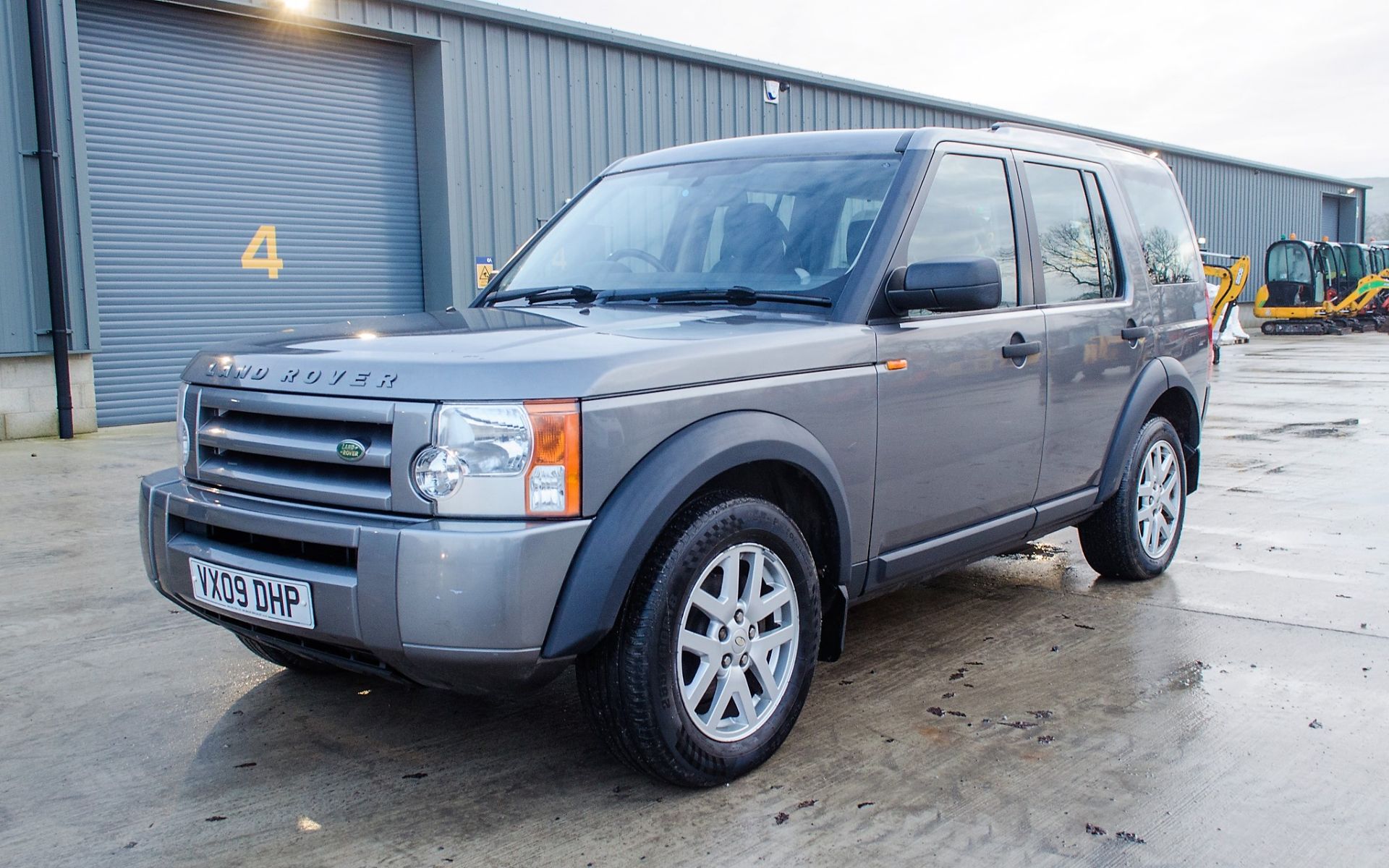 Land Rover Discovery 3 TDV6 manual 7 seat 5 door estate car Registration Number: VX09 DHP Date of