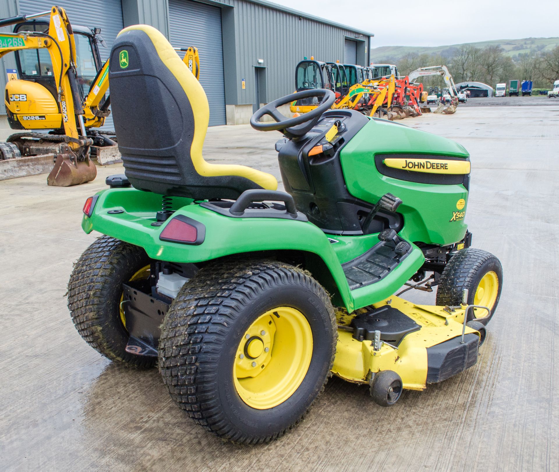 John Deere X540 petrol driven ride on lawnmower Year: 2011 Recorded Hours: 711 c/w 54 inch cutting - Image 3 of 15