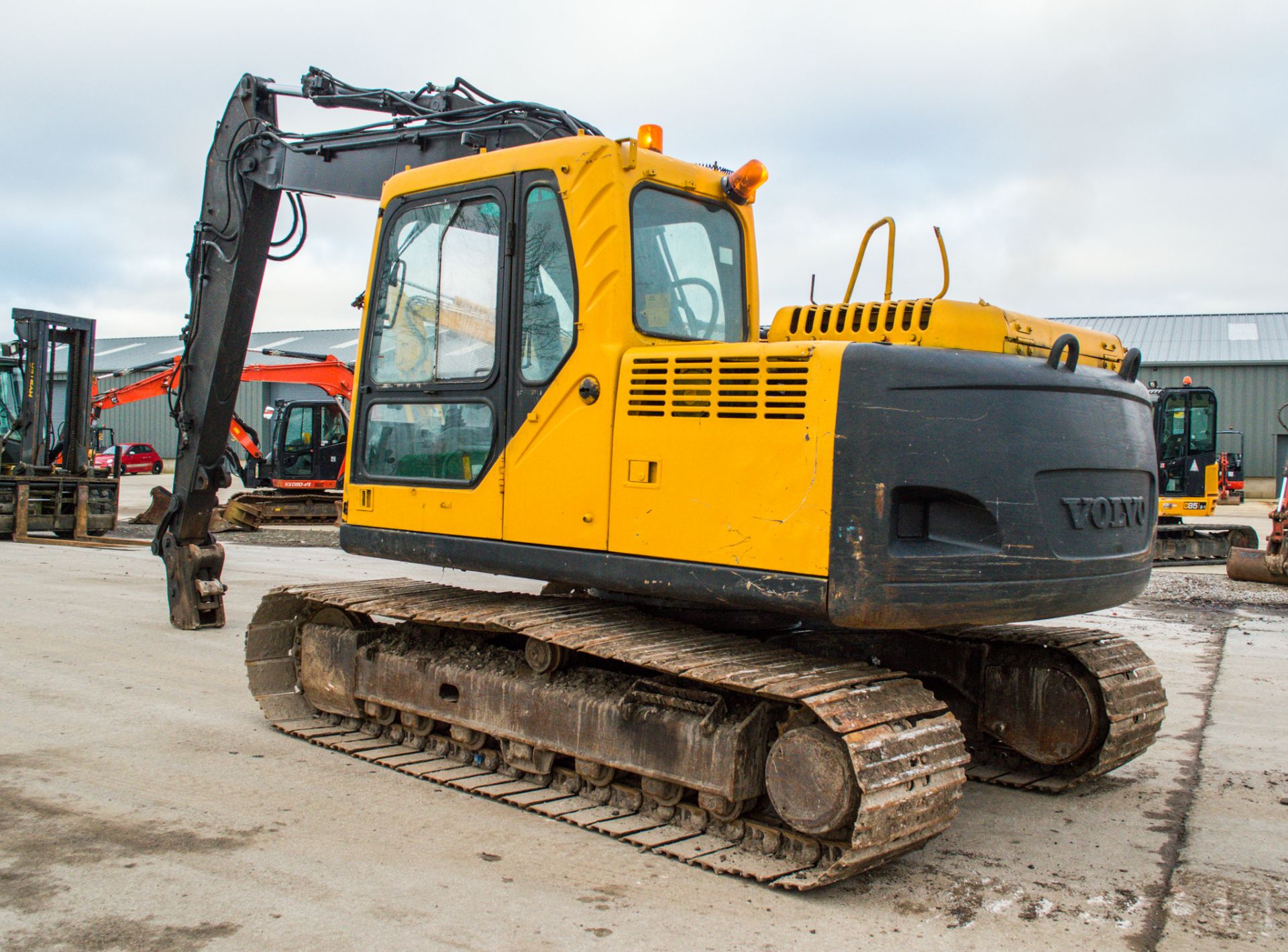 Volvo EC140B 14 tonne steel tracked excavator Year: 2007  S/N:  Recorded Hours: 13,055 piped & - Image 4 of 19