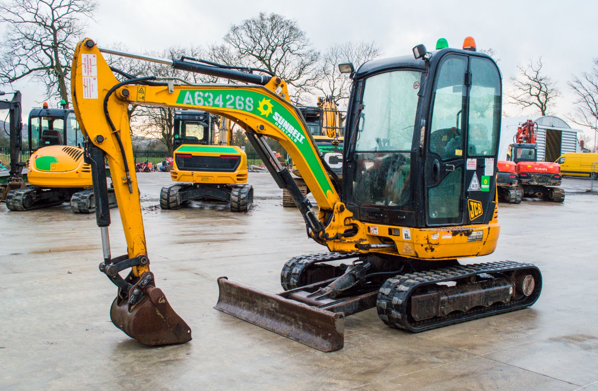 JCB 8030 3 tonne rubber tracked excavator  Year: 2014 S/N: 17016 Recorded Hours: 3025 A634268 piped,