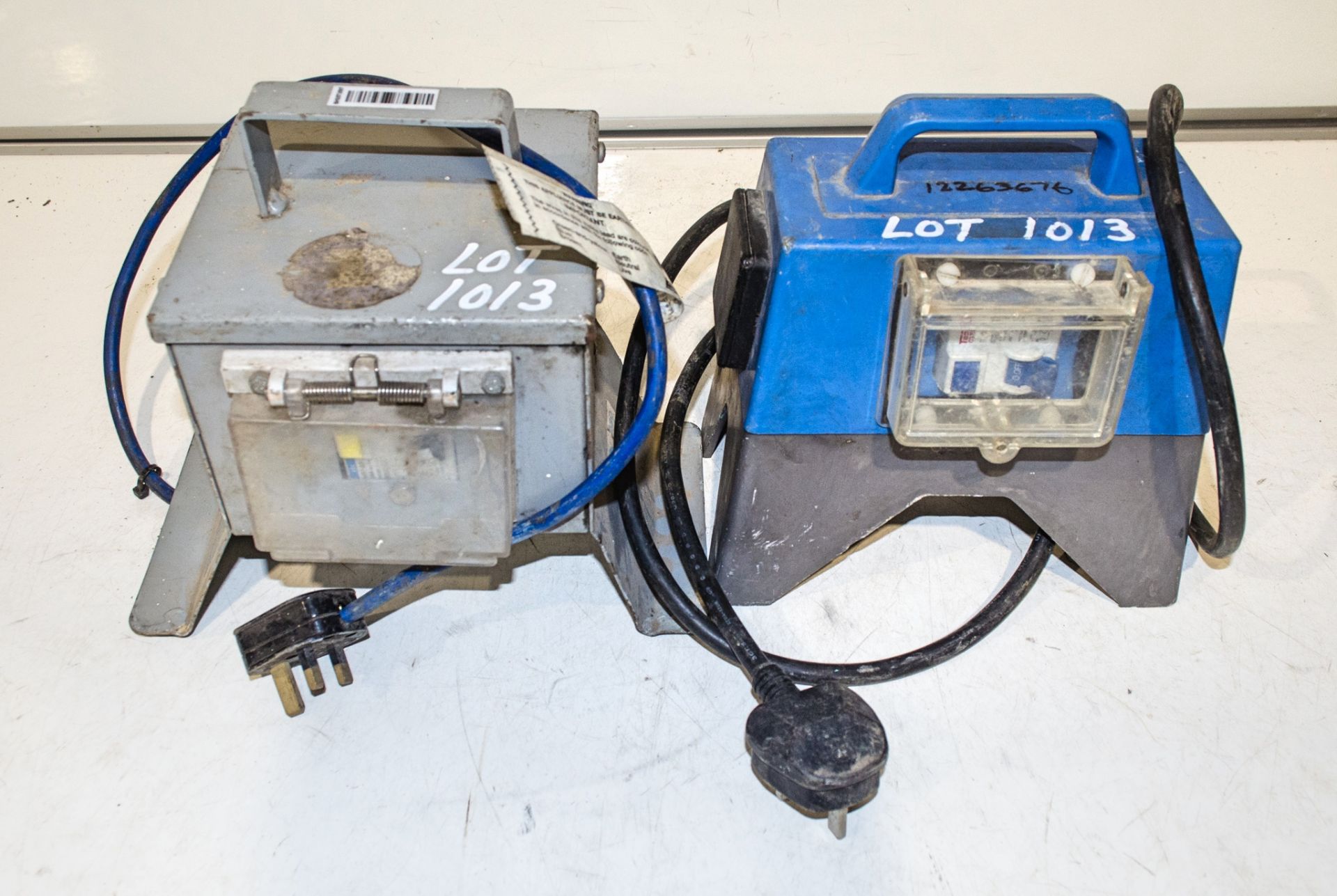 2 - 240v RCD units 1226-2848, 1226-3676