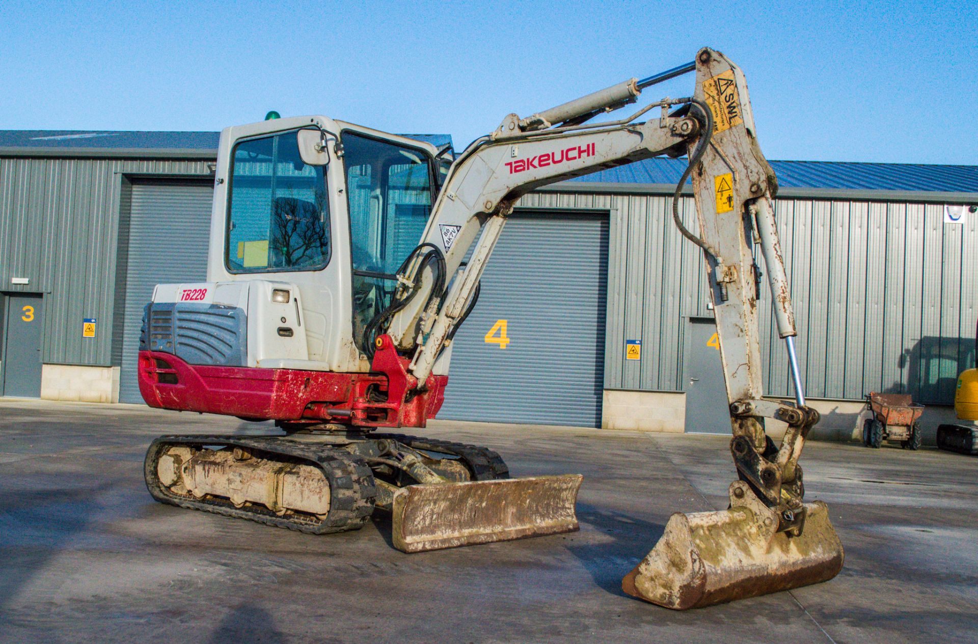 Takeuchi TB228 2.8 tonne rubber tracked excavator Year: 2015 S/N: 804180 Recorded Hours: 3337 piped, - Image 2 of 18