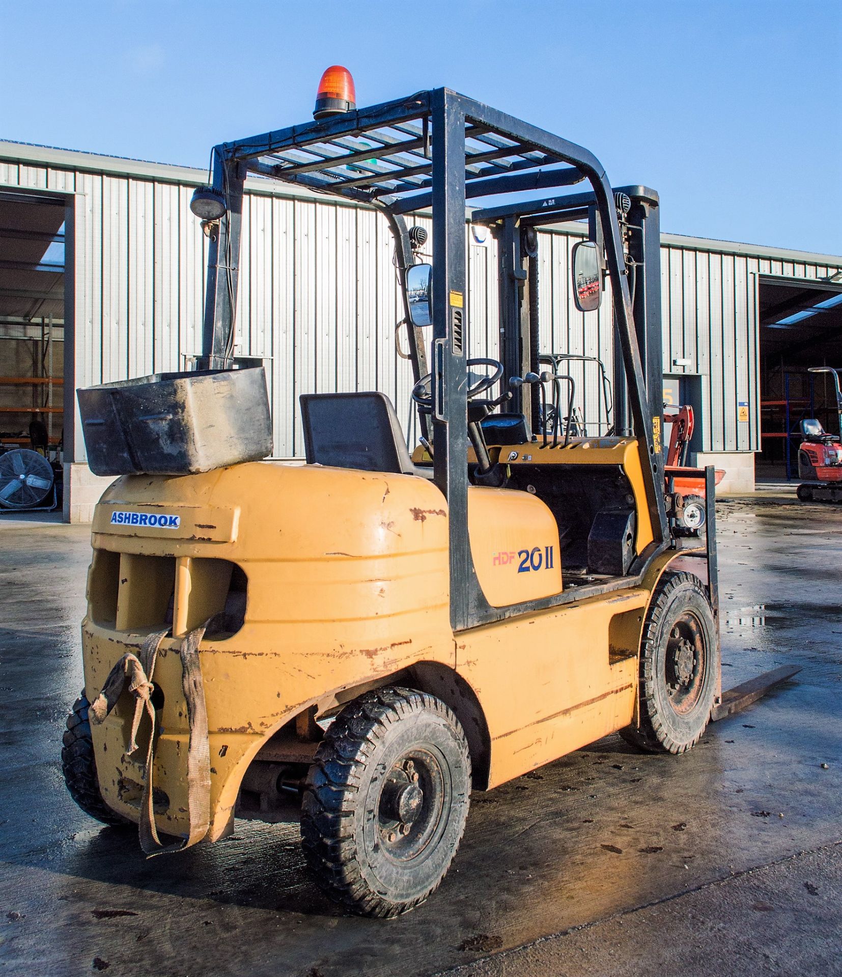 Hyundai HDF20-II 2 tonne diesel fork lift truck S/N: H8001267 Recorded Hours: 5719 - Image 4 of 18