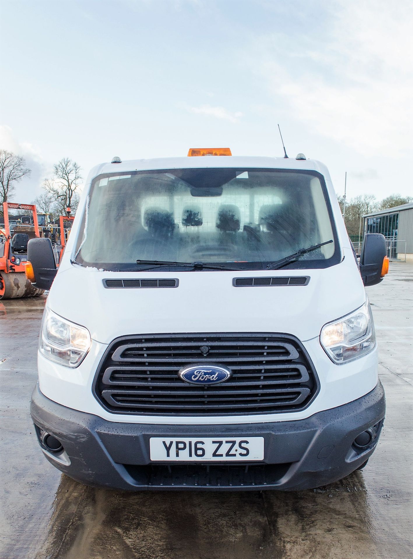 Ford Transit 350 double cab tipper Registration Number: YP16 ZZS Date of Registration: 07/07/2016 - Image 5 of 31
