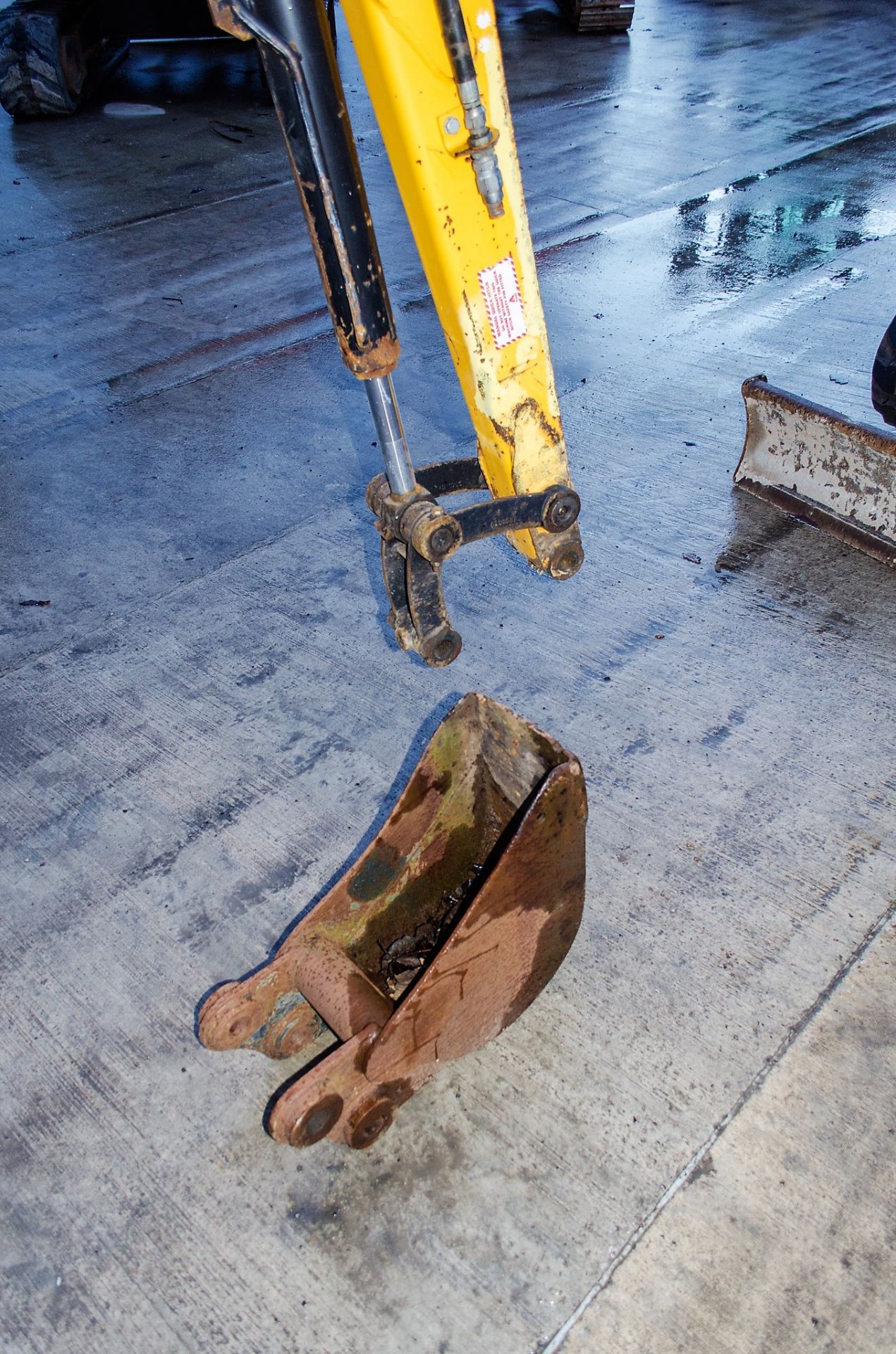 JCB 8026 CTS 2.6 tonne rubber tracked midi excavator Year: 2014 S/N: 1779685 Recorded Hours:  piped, - Image 11 of 21