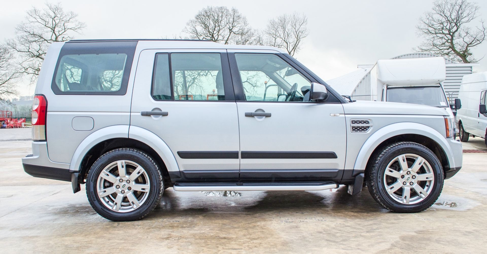 Land Rover Discovery 4 3.0 TDV6 XS 7 seat 5 door estate car Registration Number: CU59BVK  Date of - Image 8 of 35