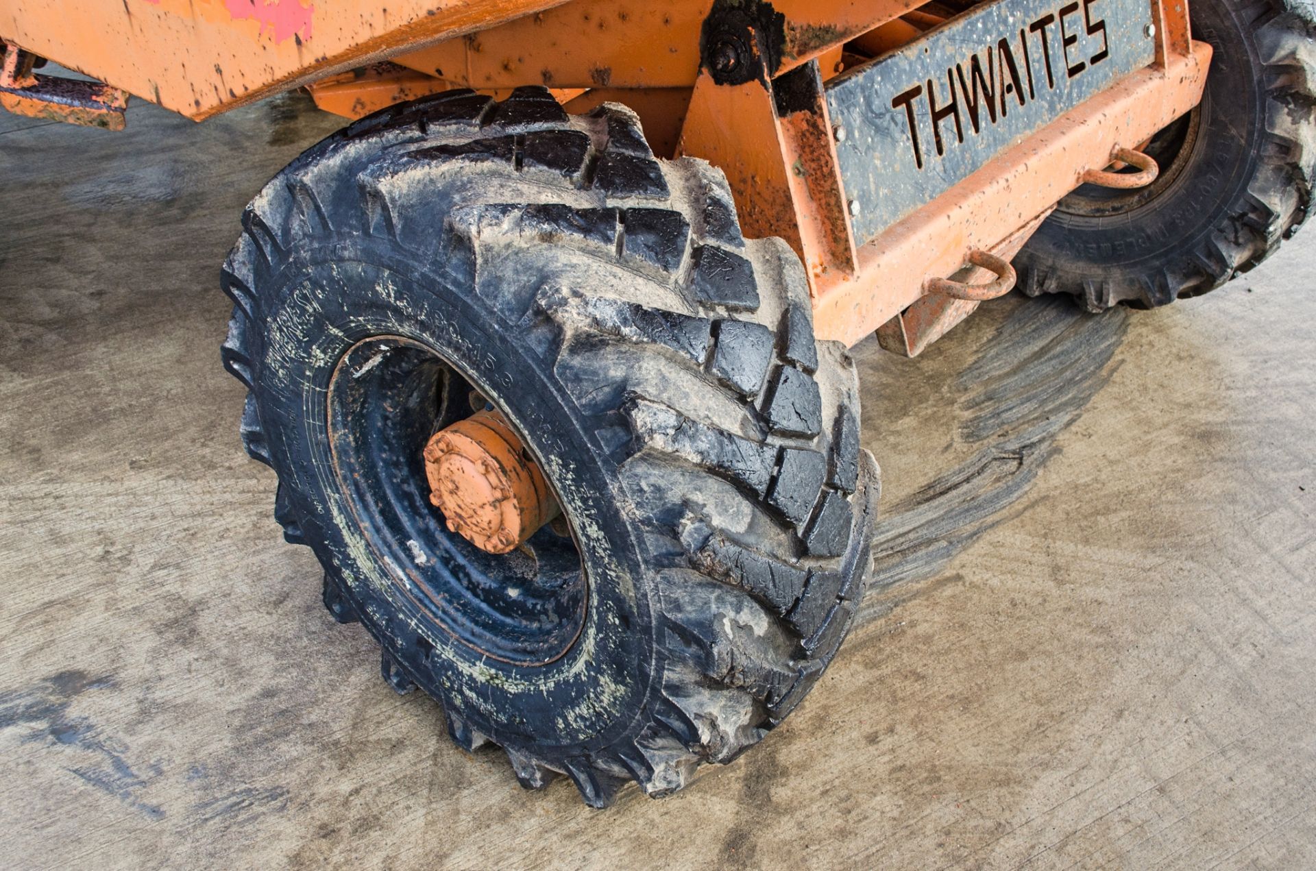 Thwaites 3 tonne straight skip dumper ** Hydraulic pipe split to the steering ram ** - Image 13 of 17