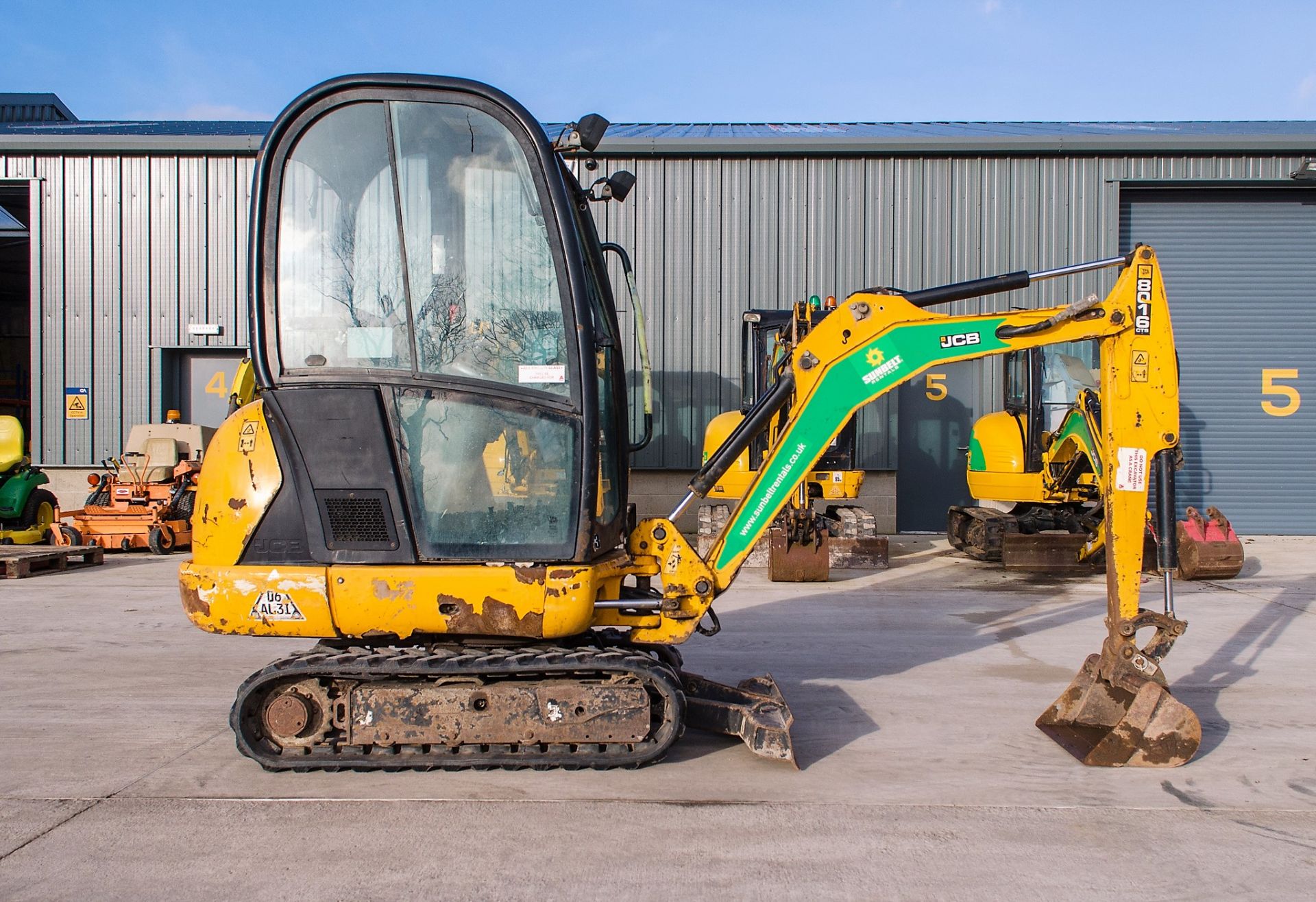 JCB 8016 1.5 tonne rubber tracked mini excavator Year: 2015 S/N: 2071736 Recorded Hours: 2127 blade, - Image 8 of 22