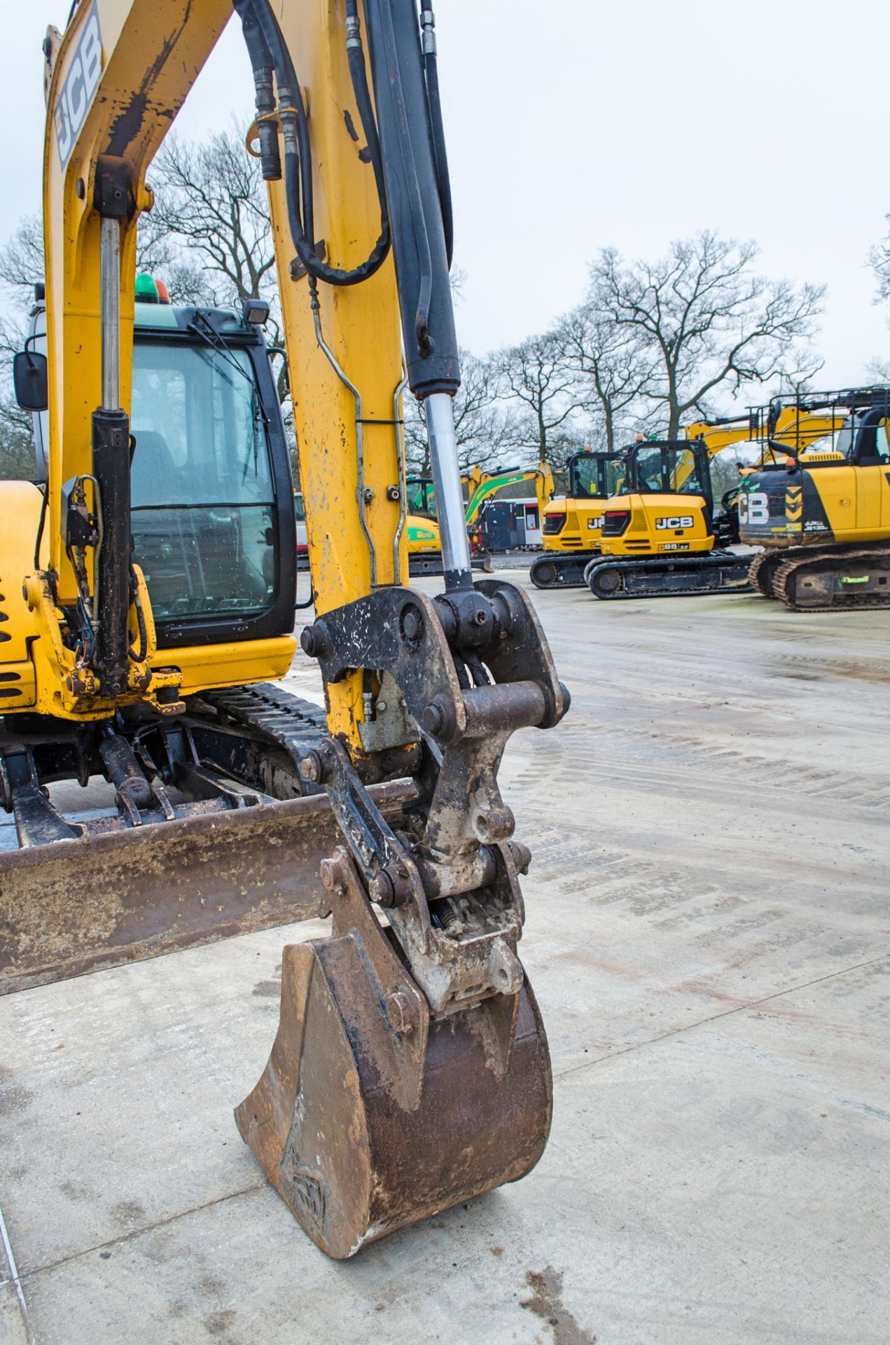 JCB 8085 8.5 tonne rubber tracked midi excavator Year: 2013 S/N: 1073059 Recorded Hours: 92826 ( - Image 11 of 22