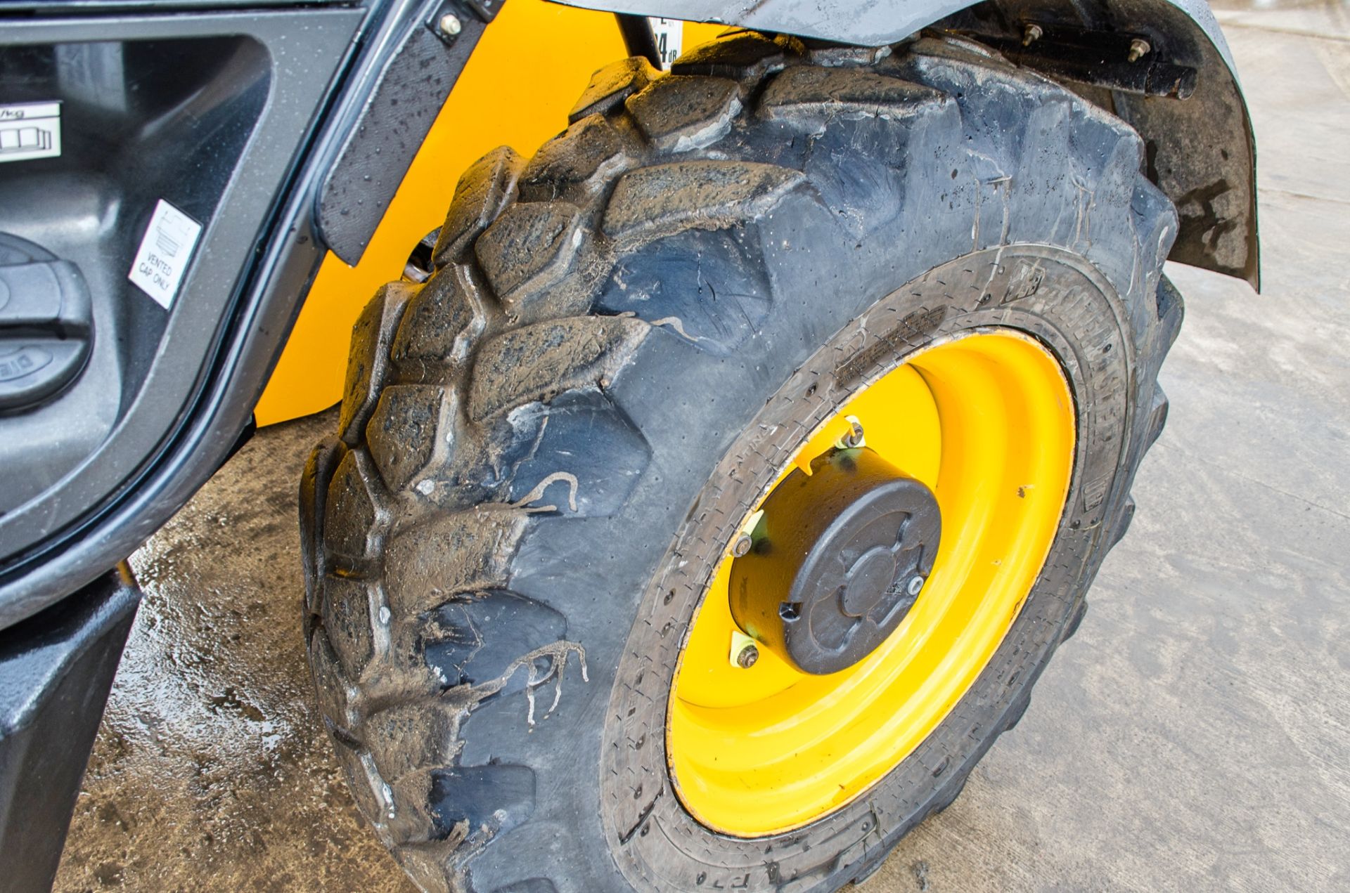 JCB 535-125 12.5 metre telescopic handler  Year: 2018  S/N: 2729598 Recorded Hours: 3799 - Image 15 of 22