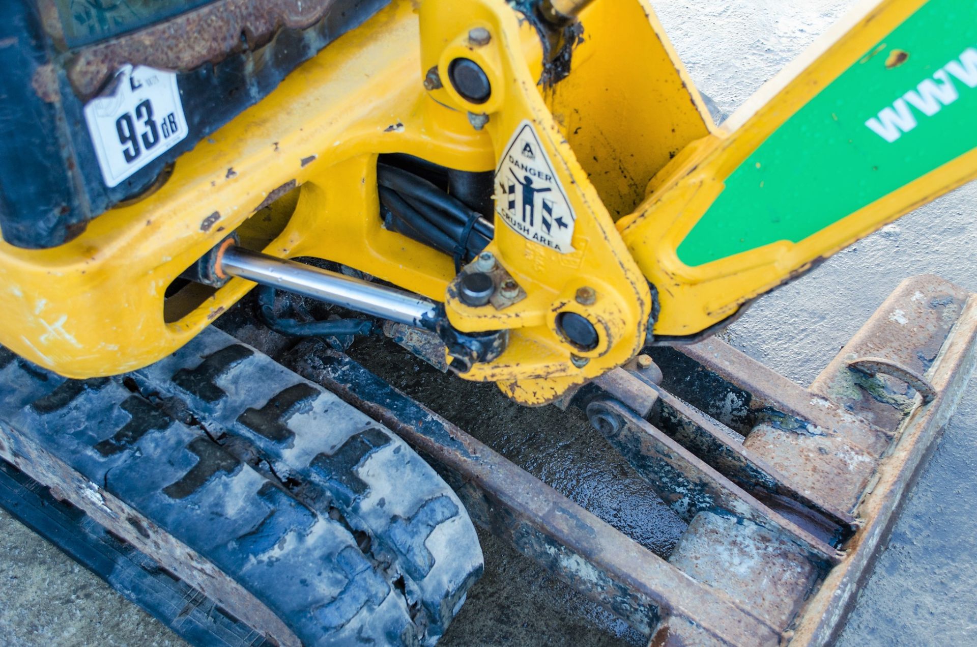 JCB 8016 1.5 tonne rubber tracked mini excavator Year: 2014 S/N: 2071571 Recorded Hours: 2133 blade, - Image 15 of 21