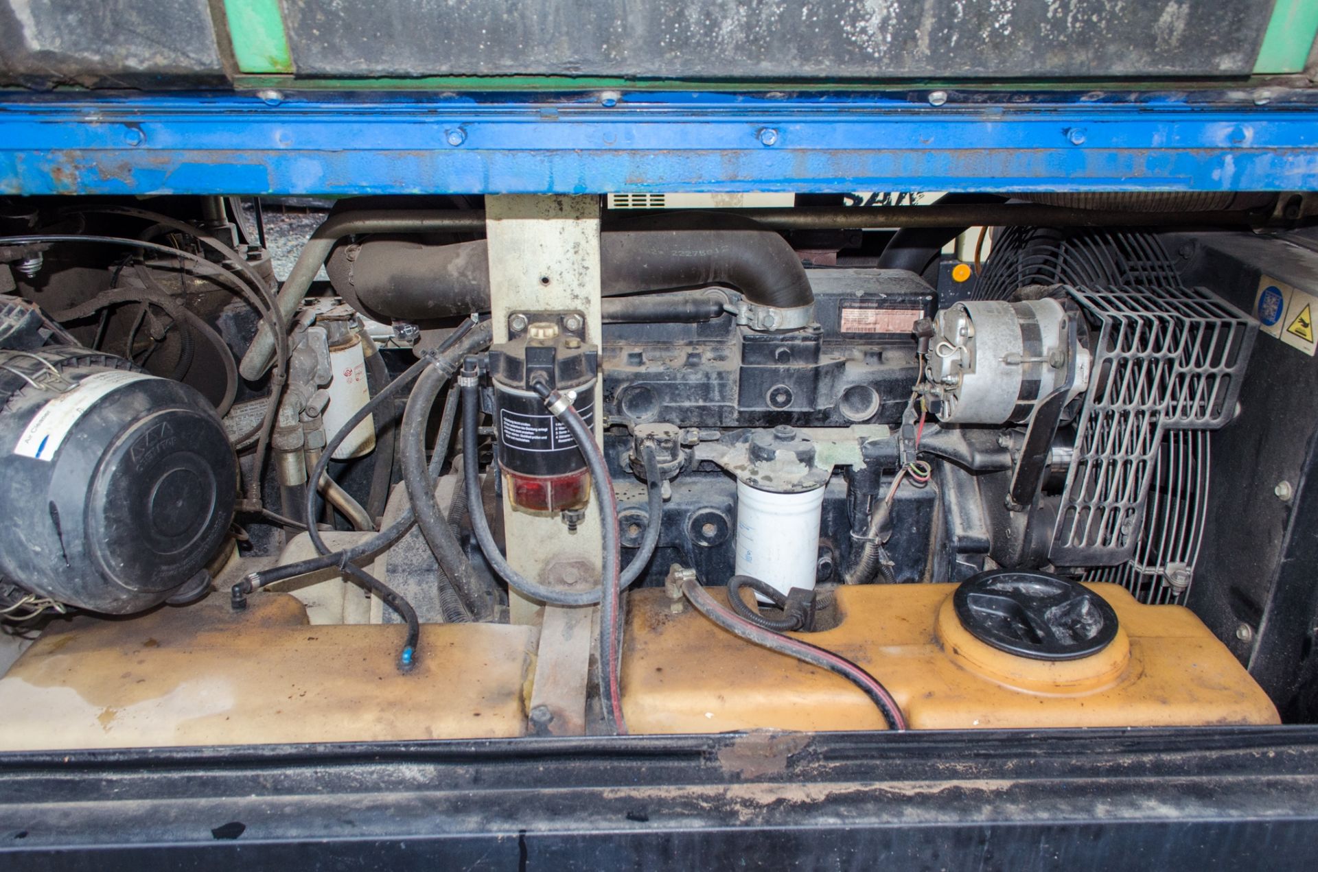 Ingersoll Rand 771 diesel driven fast tow mobile air compressor Year: 2007 S/N: 522016 Recorded - Image 5 of 6