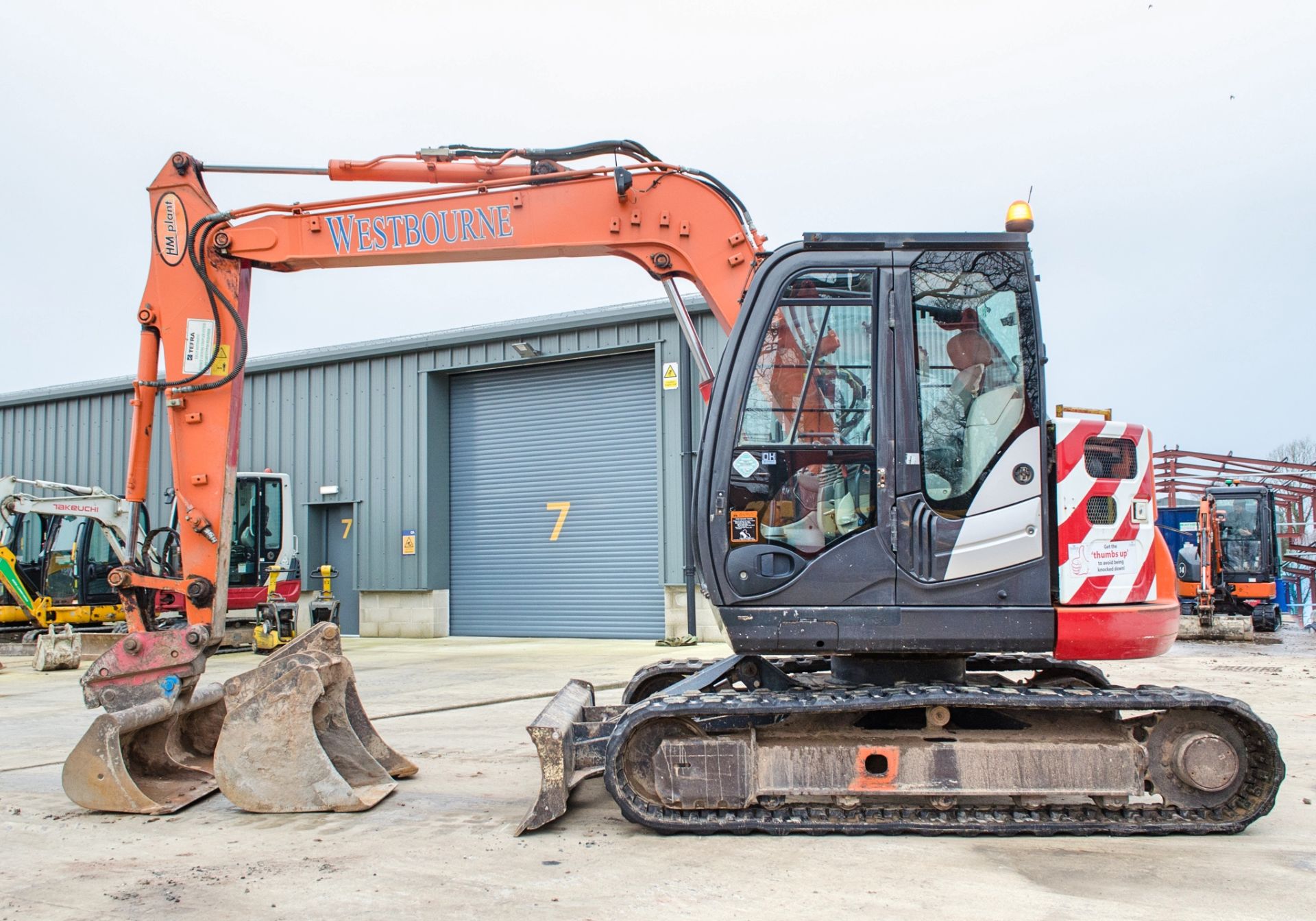 Hitachi ZX 85 US-5A 8.5 tonne rubber tracked midi excavator Year: 2013 S/N: 80038 Recorded hours: - Image 7 of 26