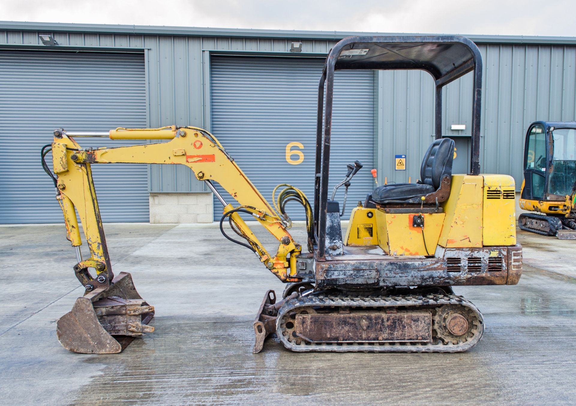 Pel Job EB12-4 1.5 tonne rubber tracked mini excavator Year: 1995 S/N: 26573 Recorded Hours: 00239 - Image 8 of 20