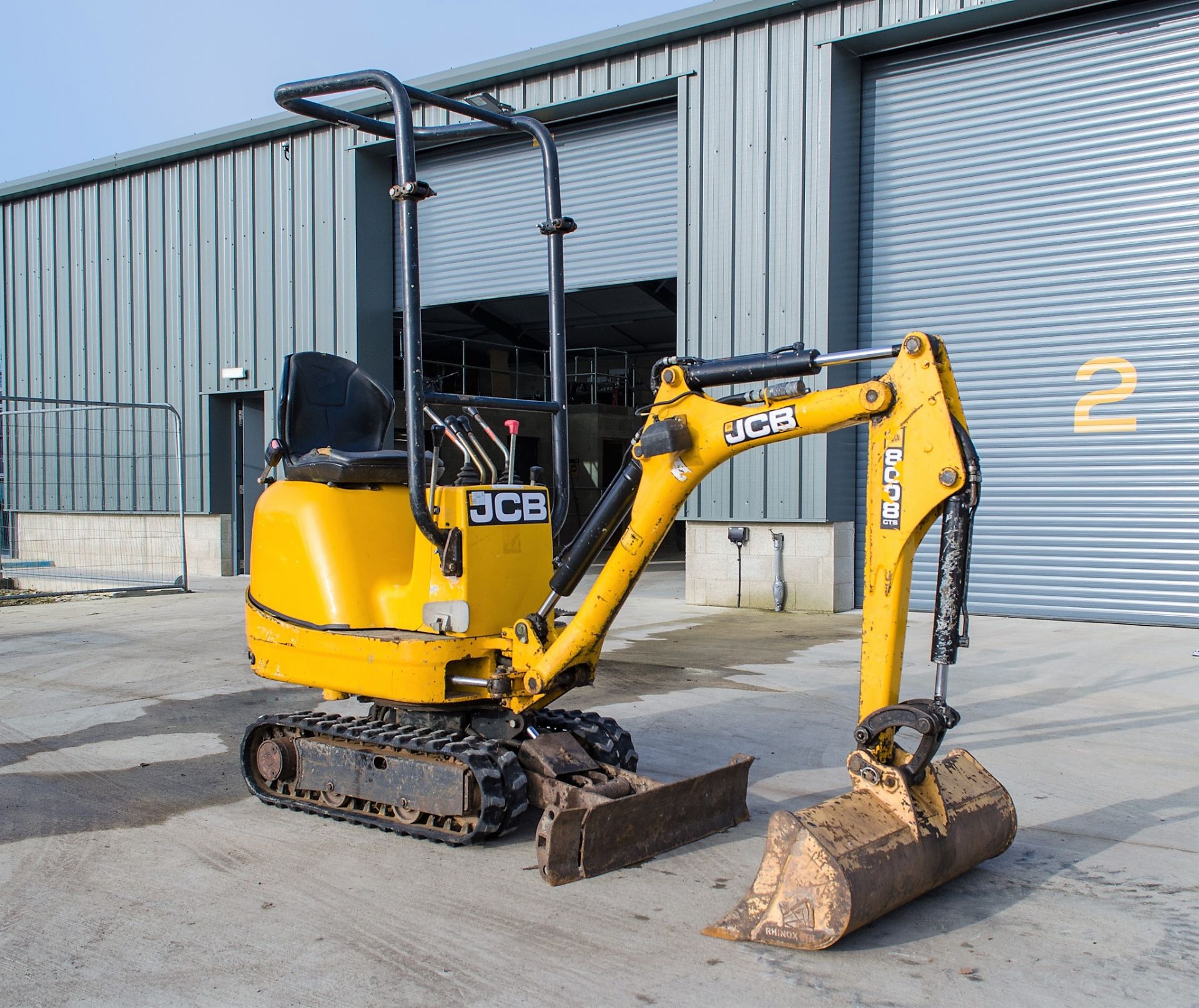 JCB 8008 CTS 0.8 tonne rubber tracked micro excavator Year: 2014 S/N: 2410547 Recorded Hours: 1625 - Image 2 of 20