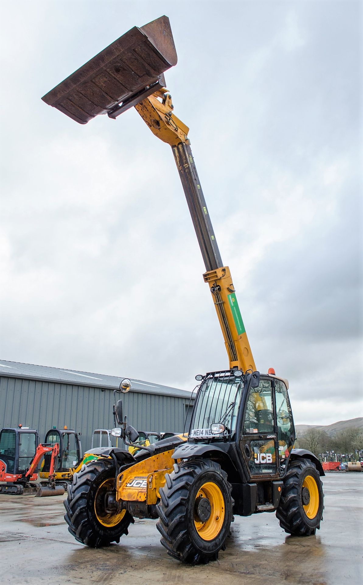 JCB 531-70 7 metre telescopic handler Year: 2014 S/N: 2339735 Recorded Hours: 2524 c/w 7ft bucket - Image 9 of 24