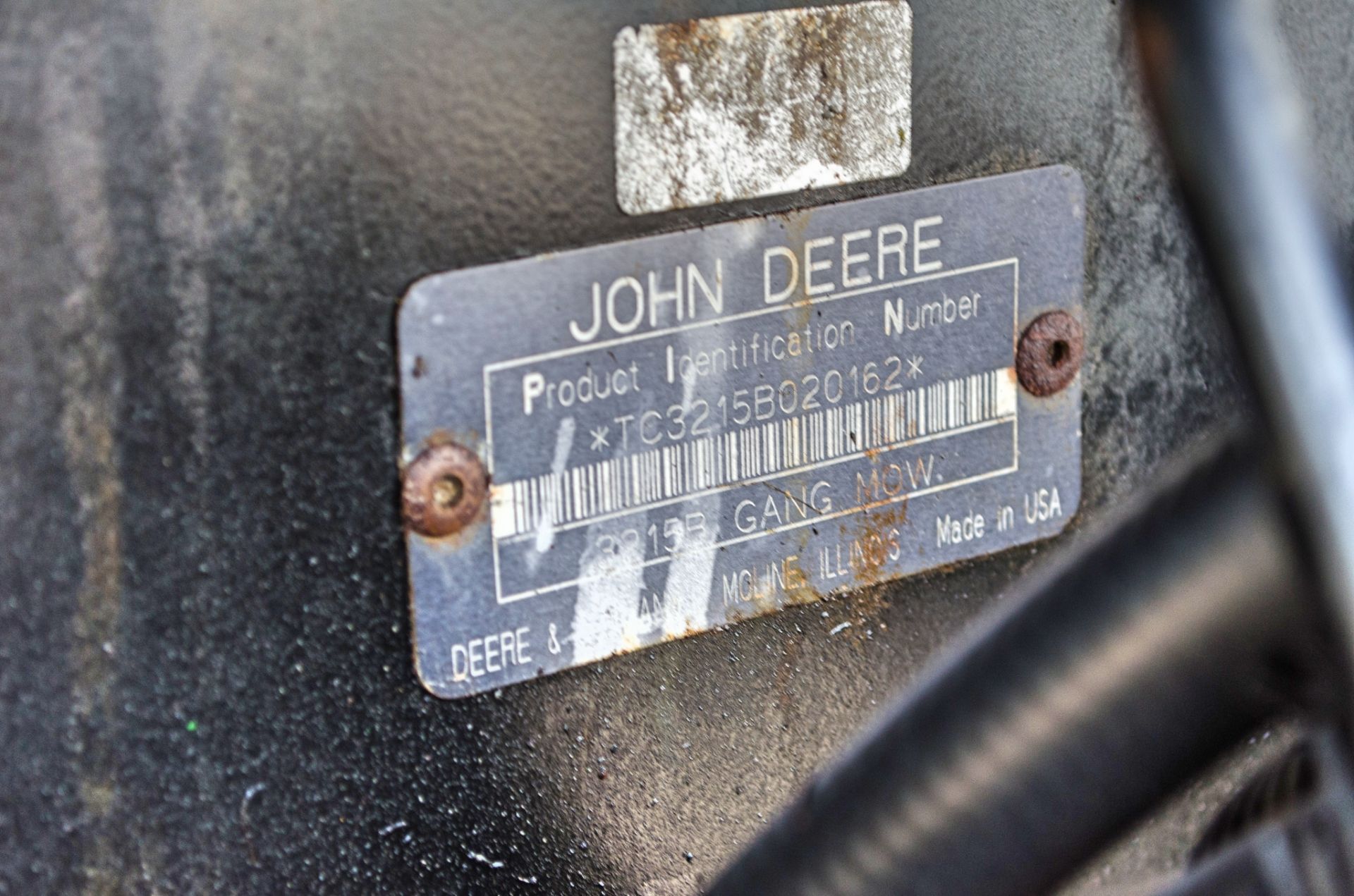 John Deere 3215B 5 gang diesel ride on mower S/N: 20162 Recorded Hours: 1124 ** Sold as a non runner - Image 18 of 18