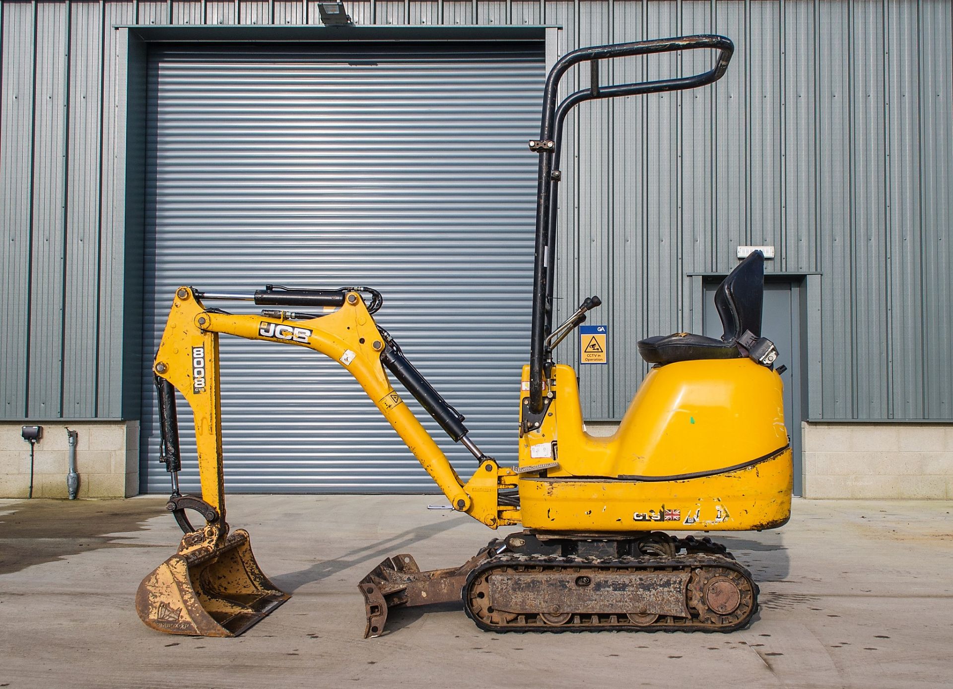 JCB 8008 CTS 0.8 tonne rubber tracked micro excavator Year: 2014 S/N: 2410547 Recorded Hours: 1625 - Image 7 of 20