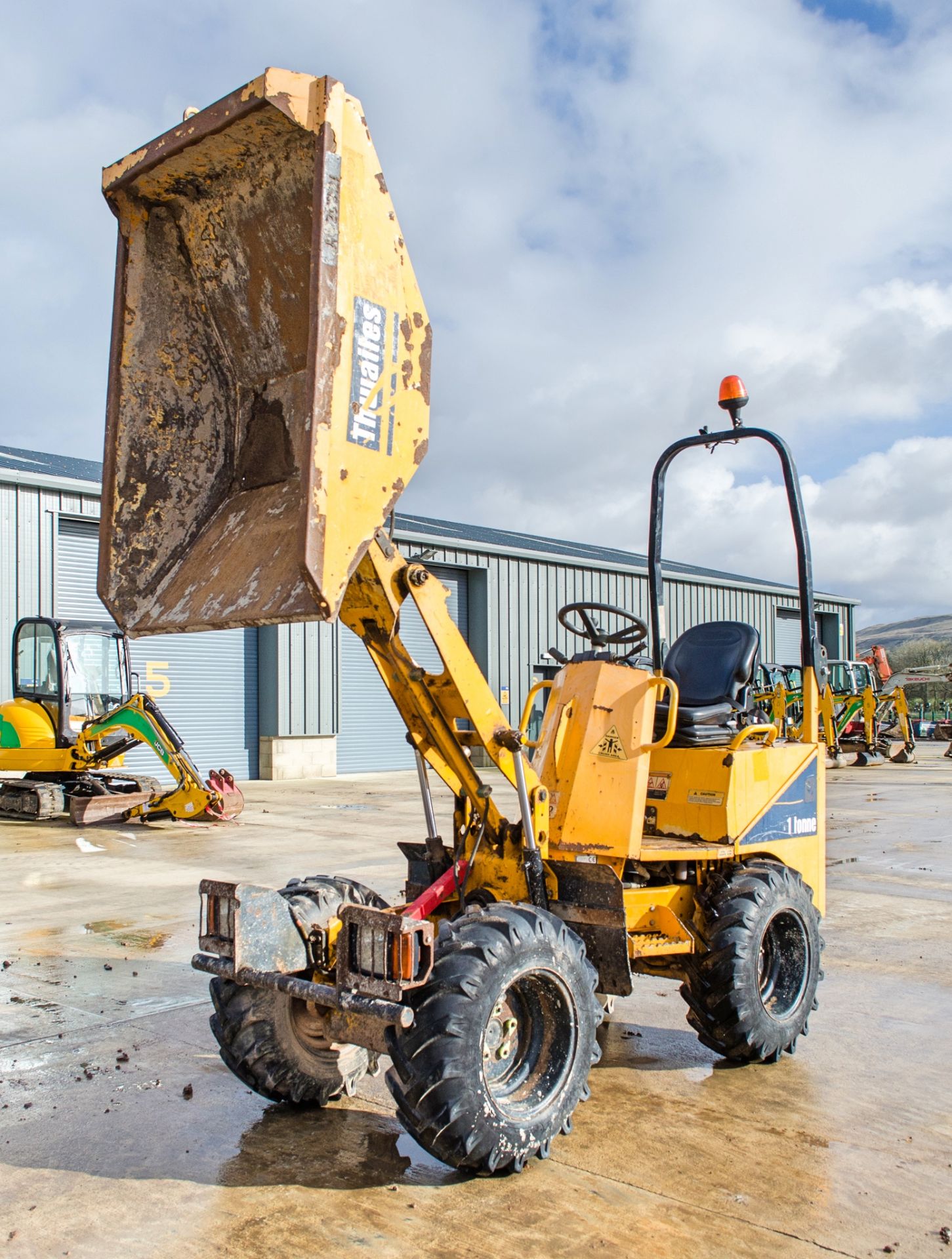 Thwaites 1 tonne hi-tip dumper Year: 2014 S/N: 17C7799 Recorded Hours: 1736 A635321 - Image 9 of 21