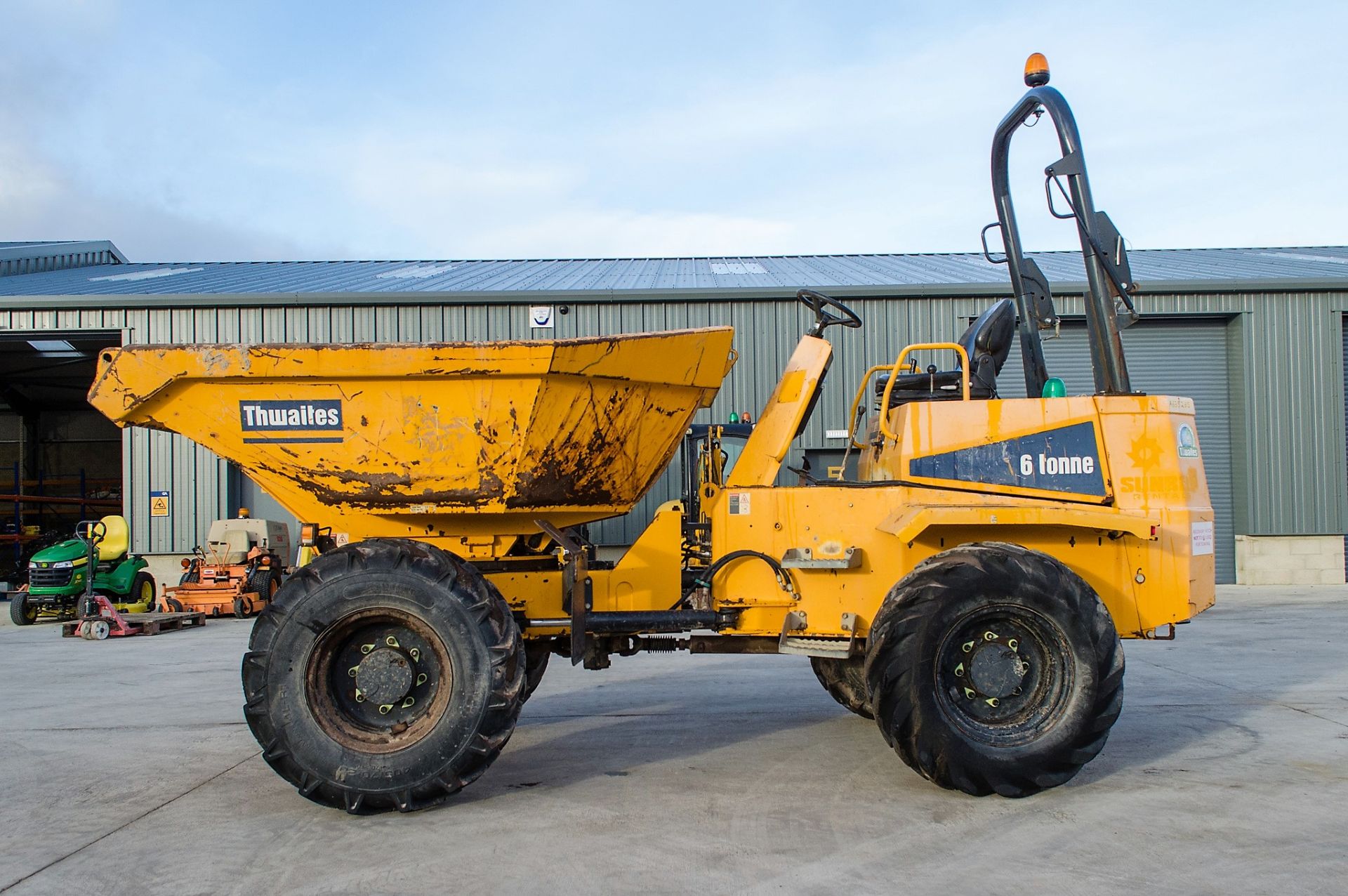 Thwaites 6 tonne swivel skip dumper Year: 2014 S/N: 1C7539 Recorded Hours: 1858 c/w V5C registration - Image 7 of 20