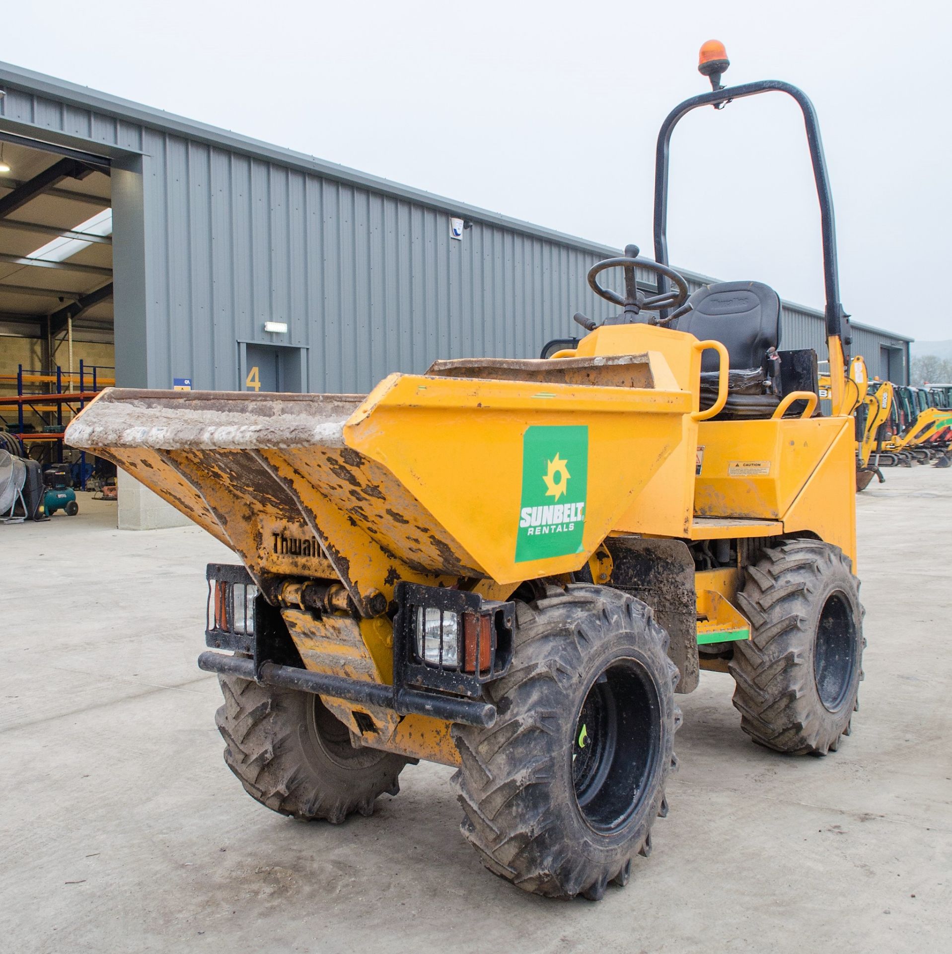 Thwaites 1 tonne hi-tip dumper Year: 2013 S/N: 317C5005 Recorded Hours: 1474 A602302