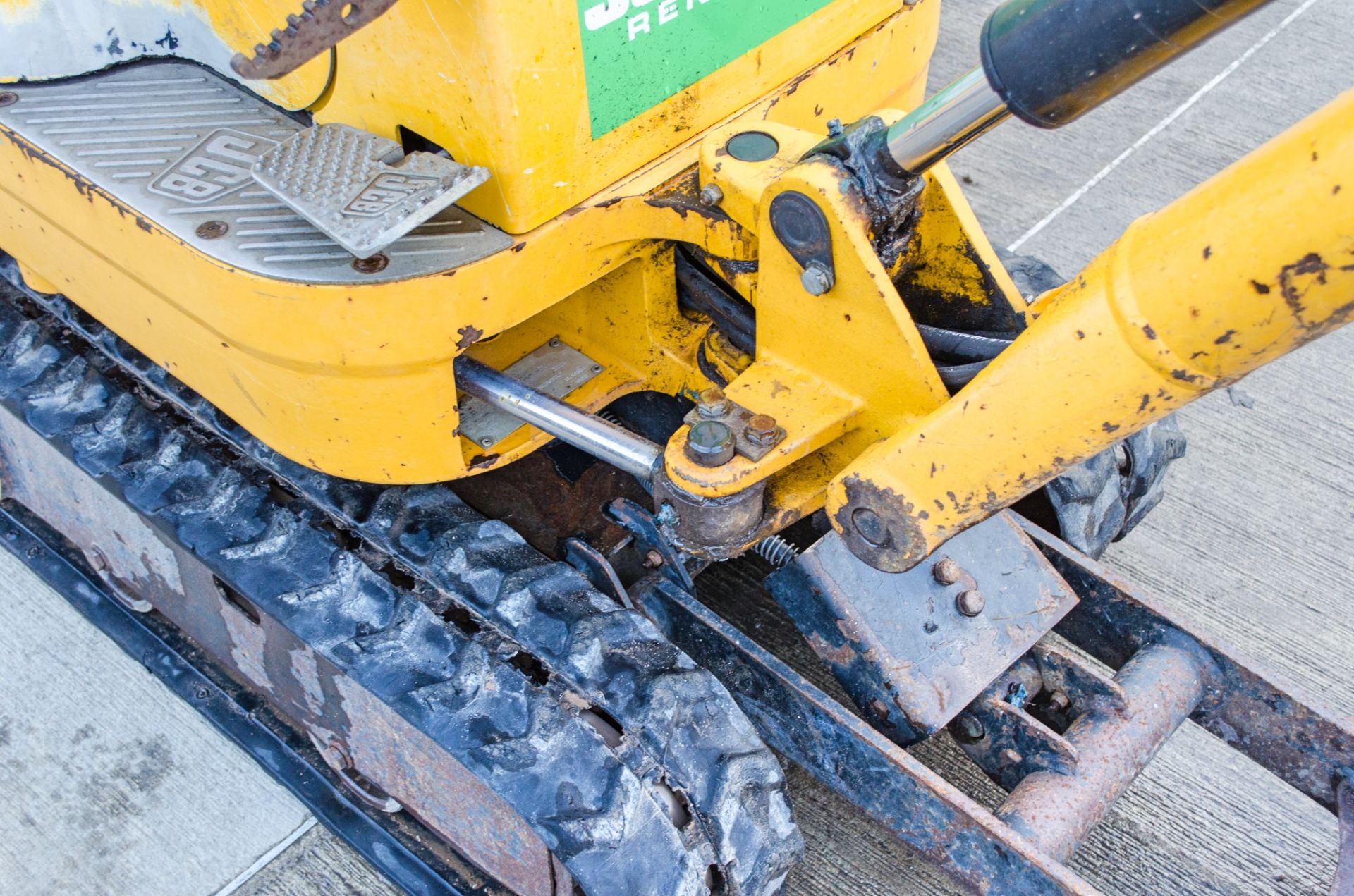 JCB 8008 0.8 tonne rubber tracked micro excavator Year: 2015 S/N: 241691 Recorded Hours: 747 - Image 14 of 20