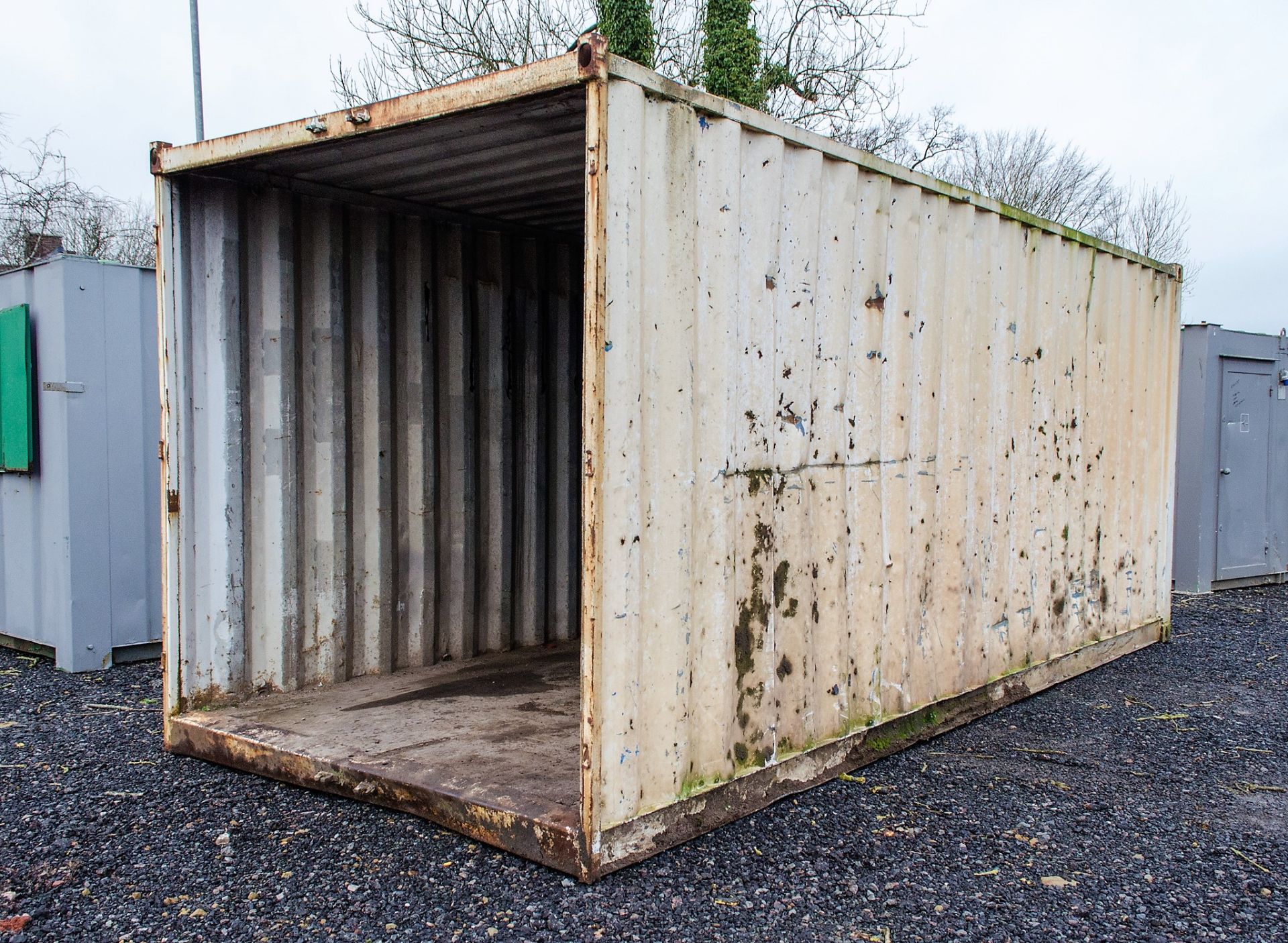 21ft x 9ft steel store site unit ** No doors **