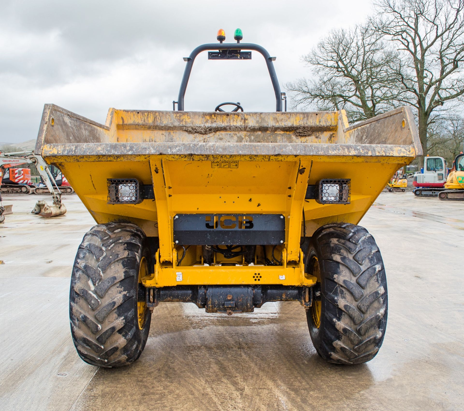 JCB 9 tonne straight skip dumper  Year: 2018 S/N: 2561910 Recorded Hours: 1438 - Image 5 of 20