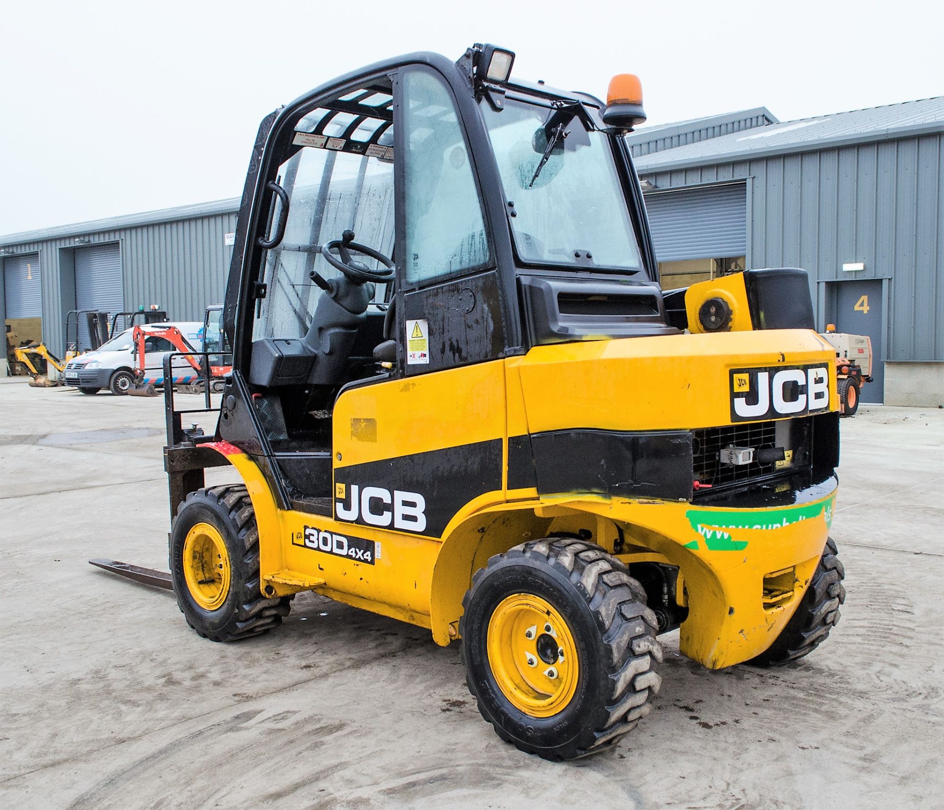 JCB Teletruk 30D 4x4 telescopic fork lift truck Year: 2013 S/N: 1541935 Recorded Hours: 1127 A623434 - Image 4 of 24