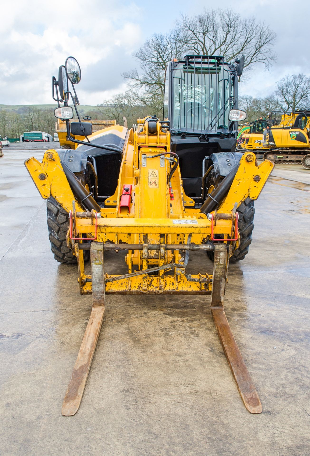 JCB 535-125 12.5 metre telescopic handler  Year: 2018  S/N: 2729598 Recorded Hours: 3799 - Image 5 of 22