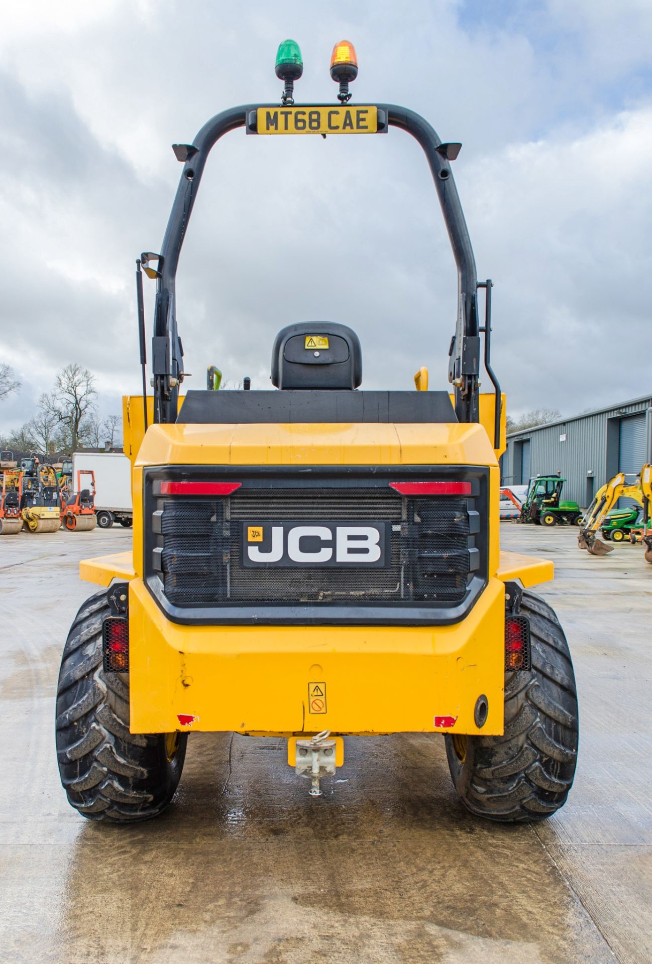 JCB 9 tonne straight skip dumper  Year: 2018 S/N: 2561910 Recorded Hours: 1438 - Image 6 of 20