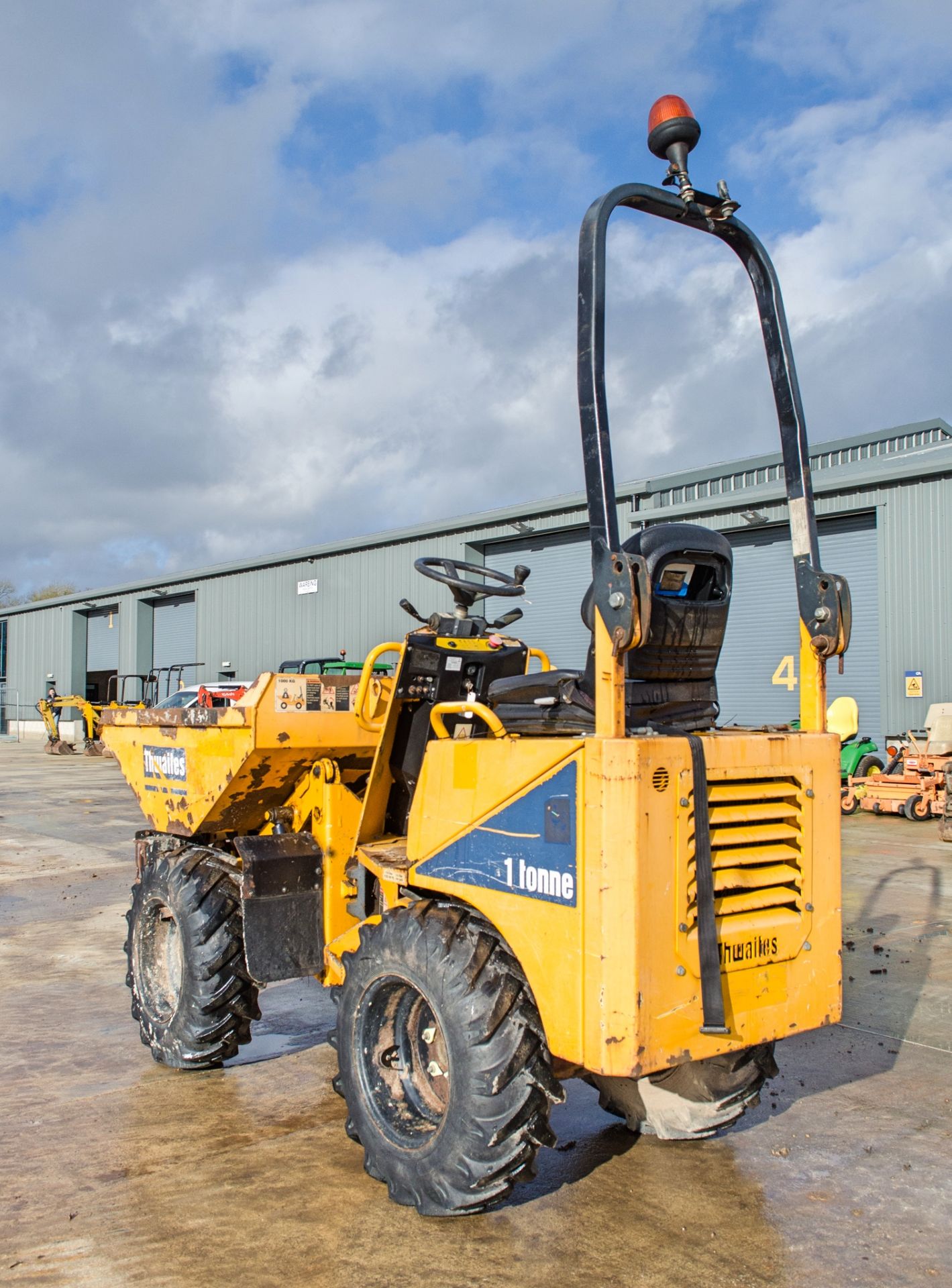 Thwaites 1 tonne hi-tip dumper Year: 2014 S/N: 17C7799 Recorded Hours: 1736 A635321 - Image 4 of 21