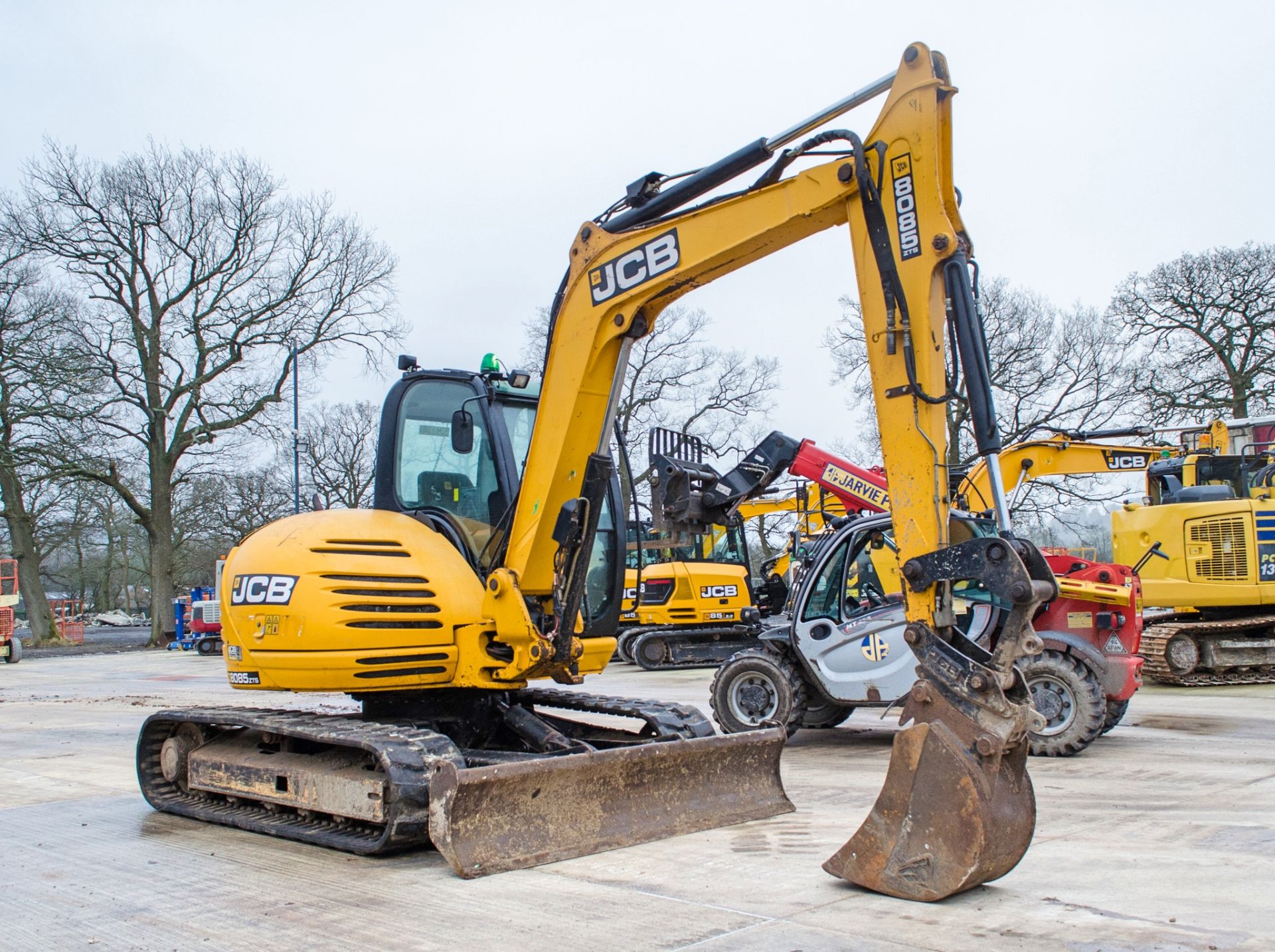 JCB 8085 8.5 tonne rubber tracked midi excavator Year: 2013 S/N: 1073059 Recorded Hours: 92826 ( - Image 2 of 22