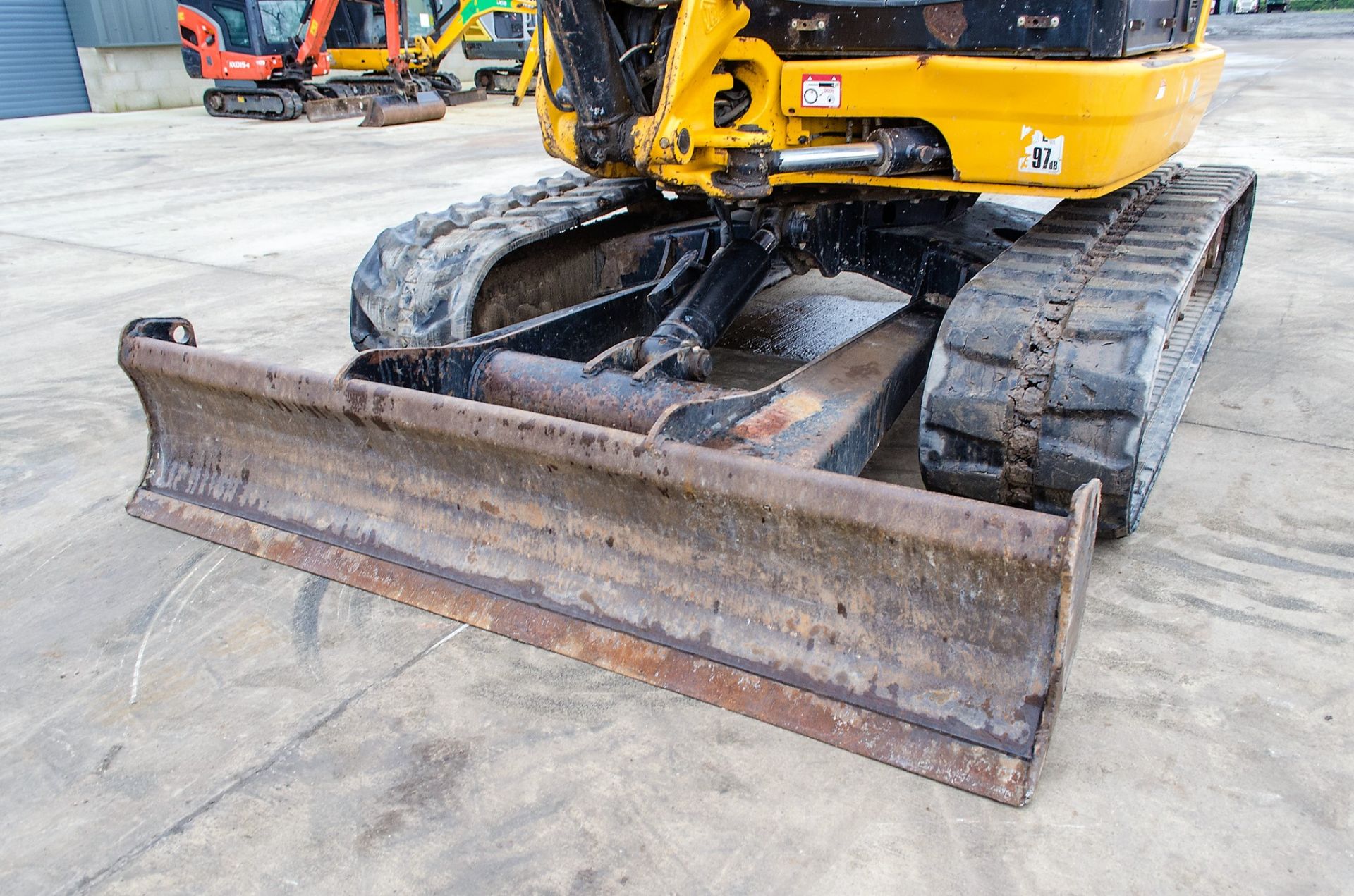 JCB 8055 RTS 5.5 tonne rubber tracked excavator Year: 2015 S/N: 2426300 Recorded Hours: 2924 - Image 11 of 24