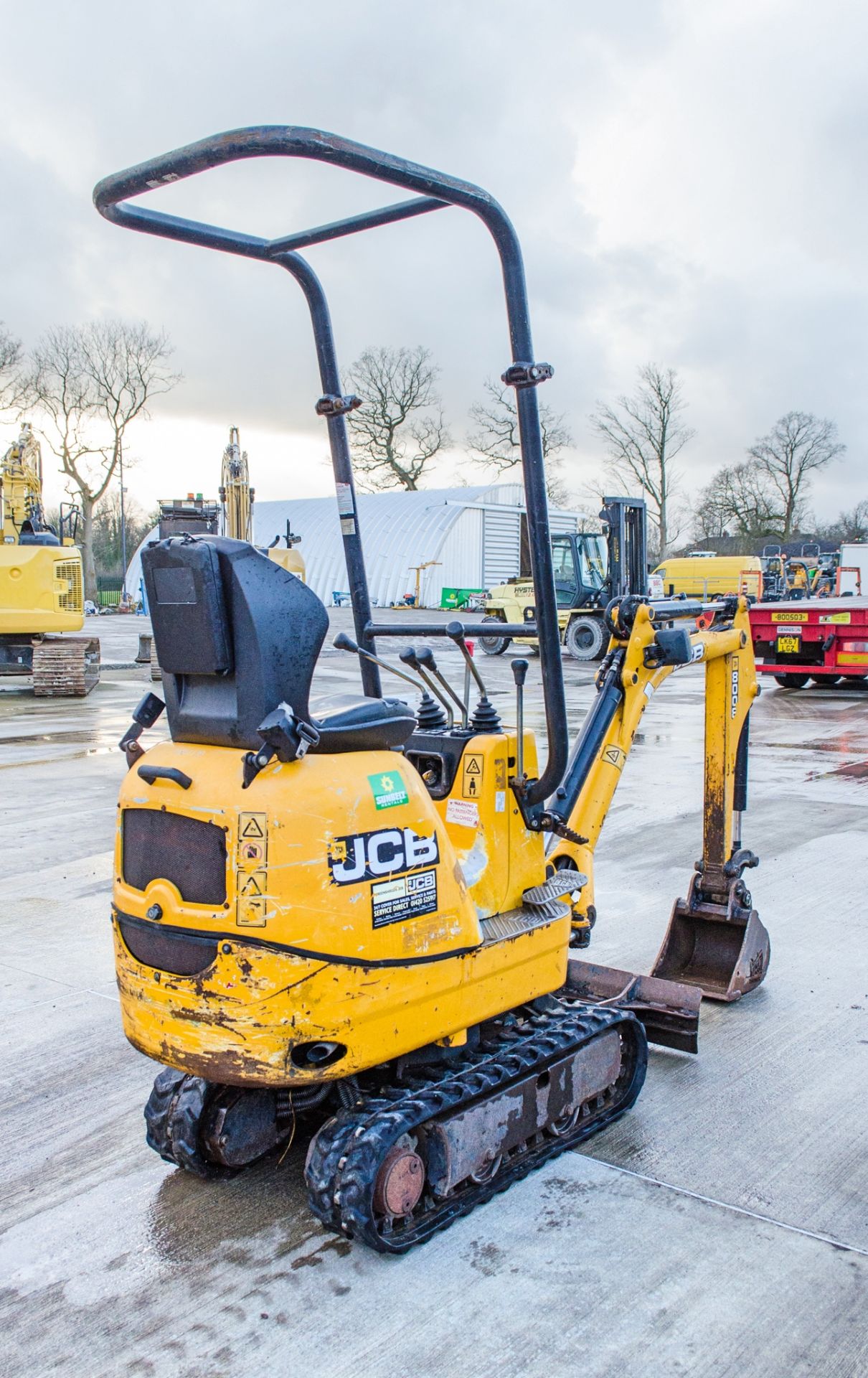 JCB 8008 0.8 tonne rubber tracked micro excavator Year: 2015 S/N: 241691 Recorded Hours: 747 - Image 3 of 20