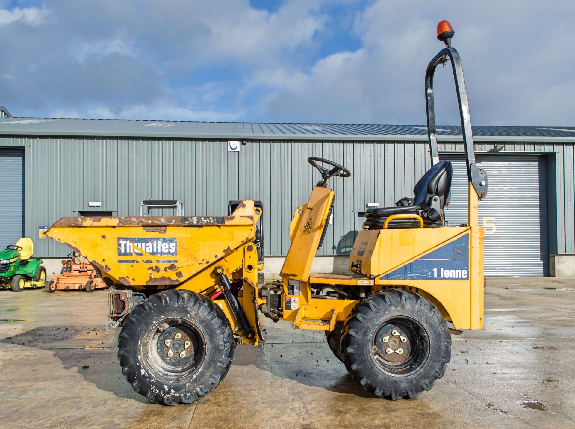 Thwaites 1 tonne hi-tip dumper Year: 2014 S/N: 17C7799 Recorded Hours: 1736 A635321 - Image 7 of 21