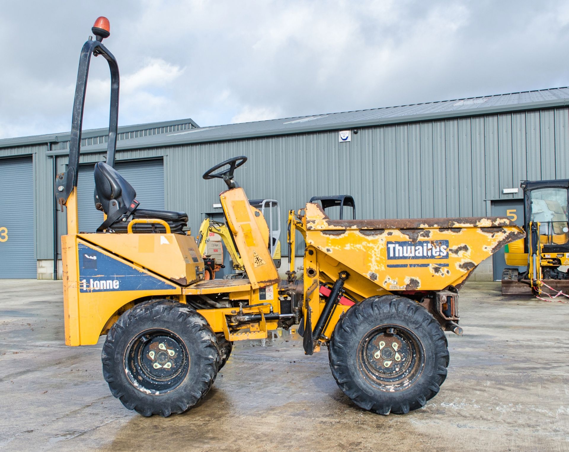 Thwaites 1 tonne hi-tip dumper Year: 2014 S/N: 17C7799 Recorded Hours: 1736 A635321 - Image 8 of 21