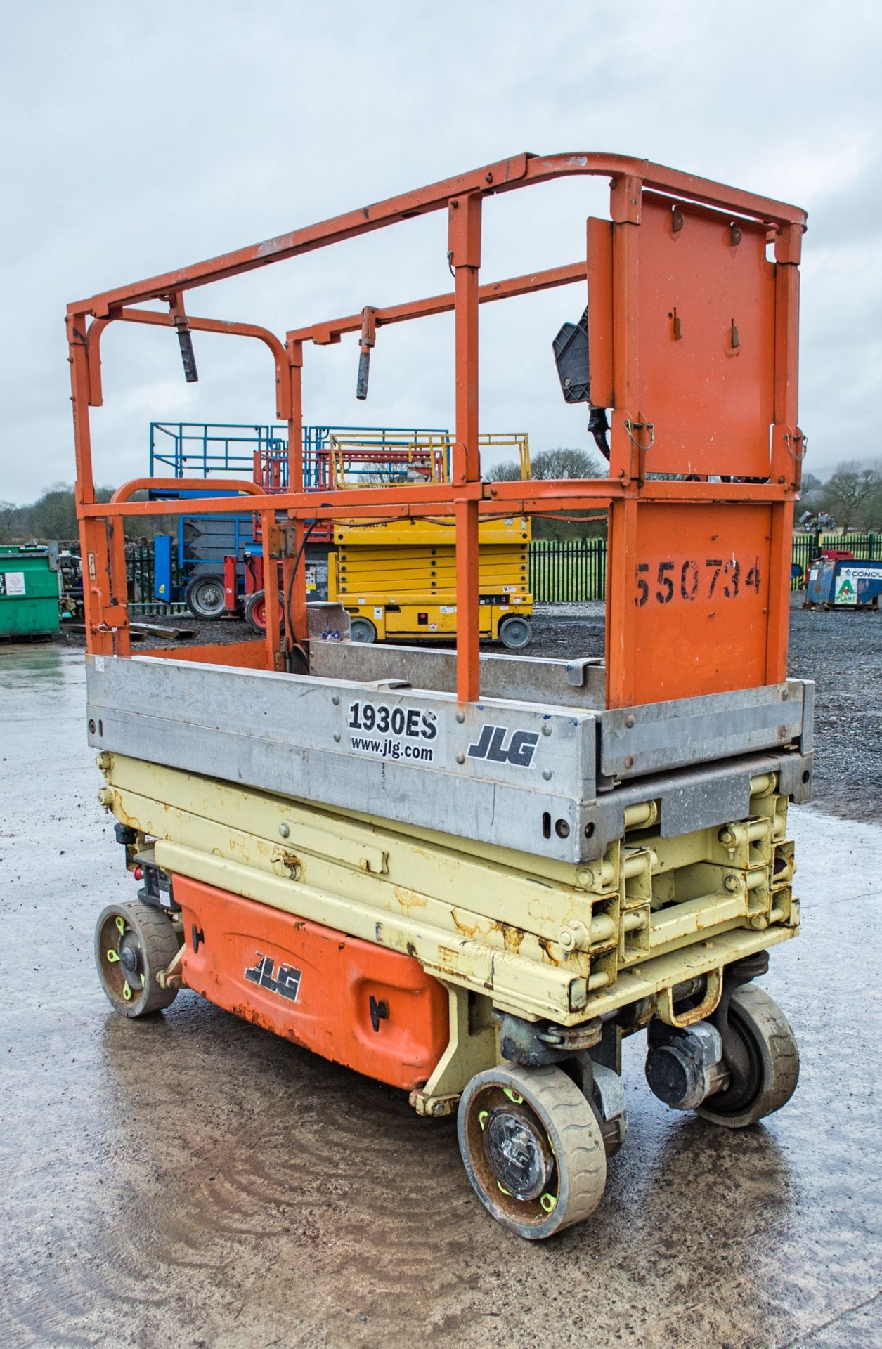 JLG 1930ES battery electric scissor lift Year: 2010 S/N: 24097 Recorded Hours: 254 A550734 - Image 4 of 8