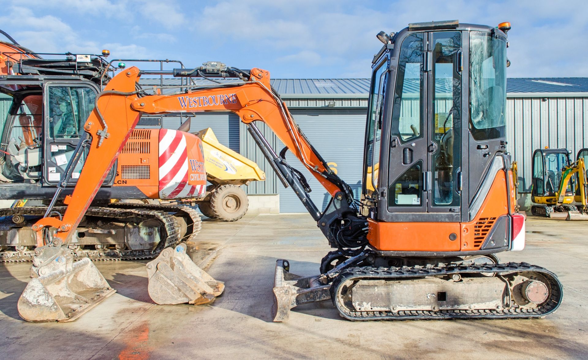 Hitachi ZX 29U-3 3 tonne rubber tracked mini excavator Year: 2013 S/N: 21228 Recorded hours: 5284 - Image 7 of 25