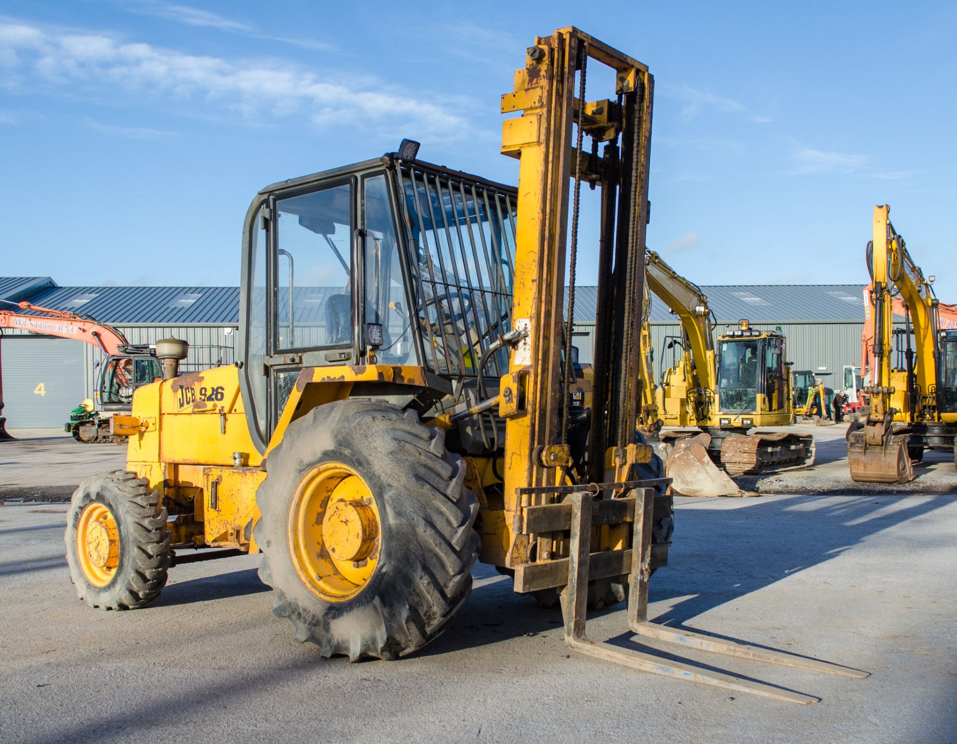 JCB 926 4wd rough terrain fork lift truck  Year: 1997  S/N: 662640 Recorded Hours: 9952 - Image 2 of 18