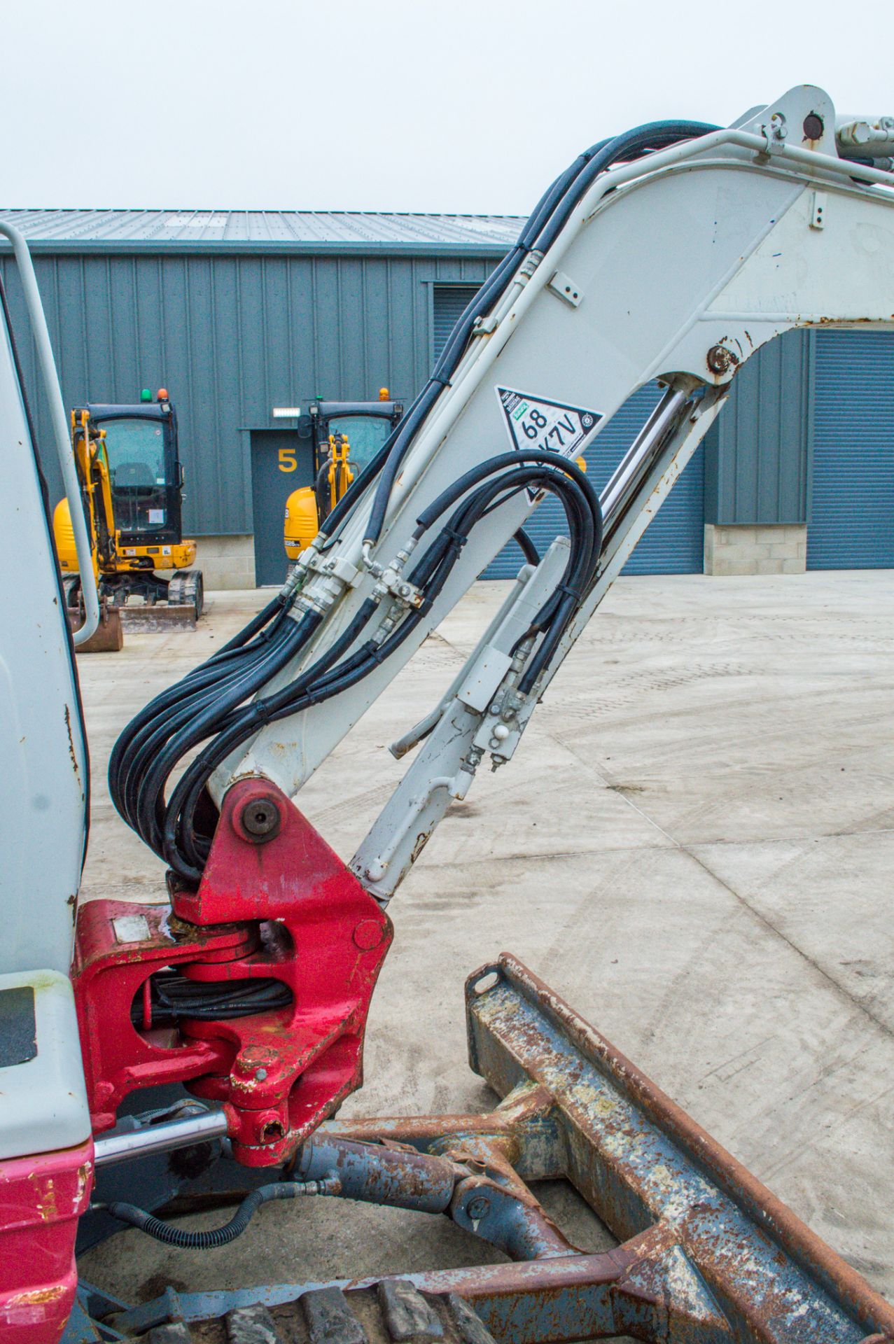 Takeuchi TB228 2.8 tonne rubber tracked excavator Year: 2015 S/N: 122804230 Recorded Hours: 3036 - Image 11 of 17