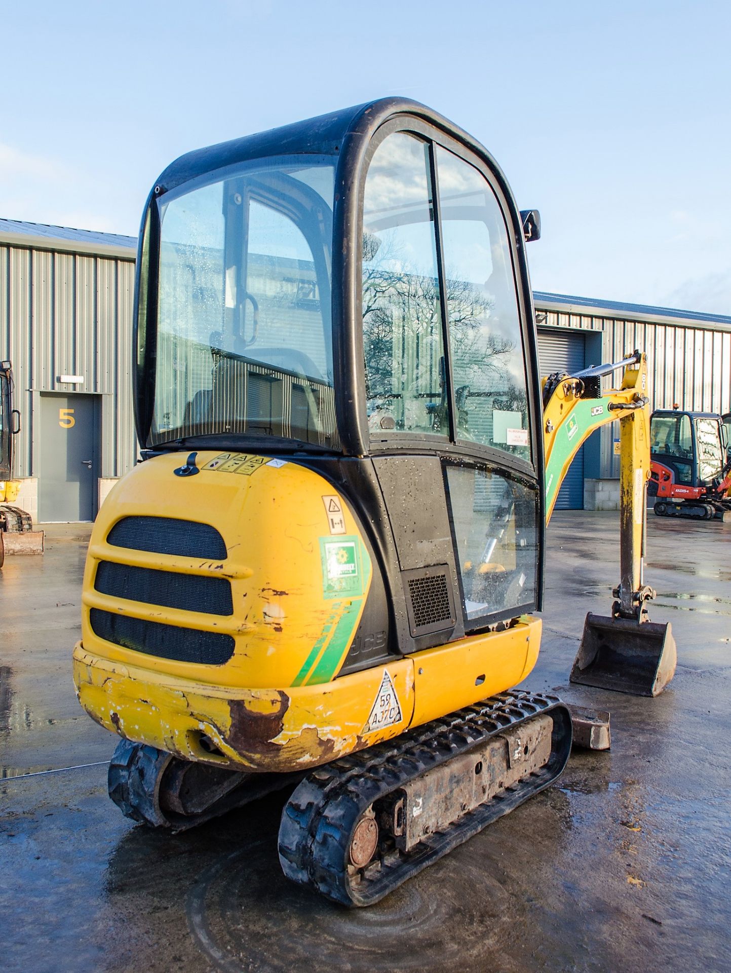 JCB 8016 1.5 tonne rubber tracked mini excavator Year: 2014 S/N: 2071571 Recorded Hours: 2133 blade, - Image 4 of 21