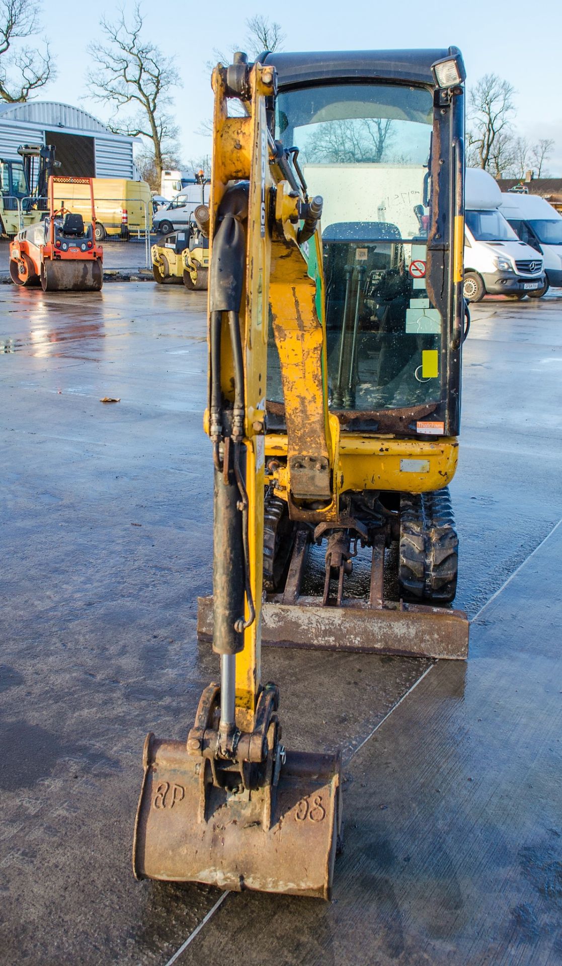 JCB 8016 1.5 tonne rubber tracked mini excavator Year: 2014 S/N: 2071571 Recorded Hours: 2133 blade, - Image 5 of 21